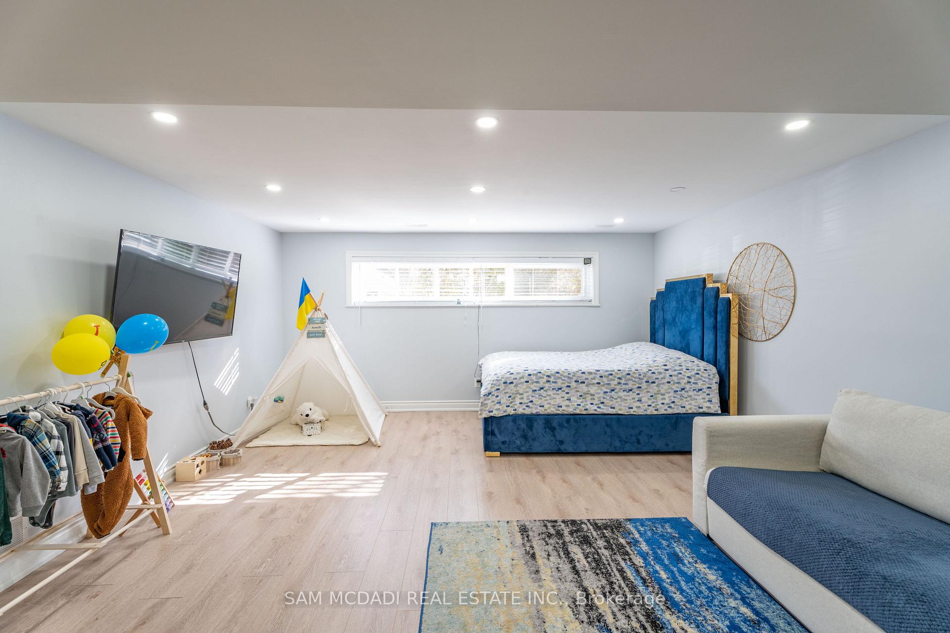 54 Bearbury Drive, Toronto