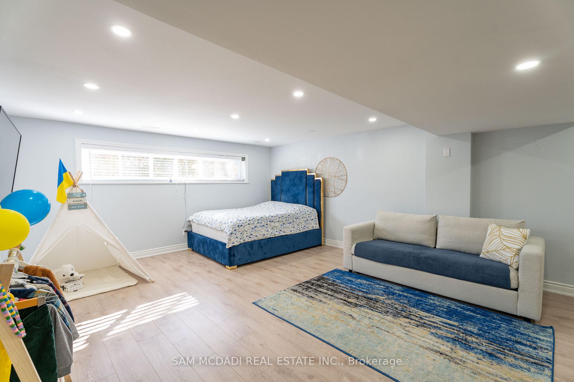54 Bearbury Drive, Toronto