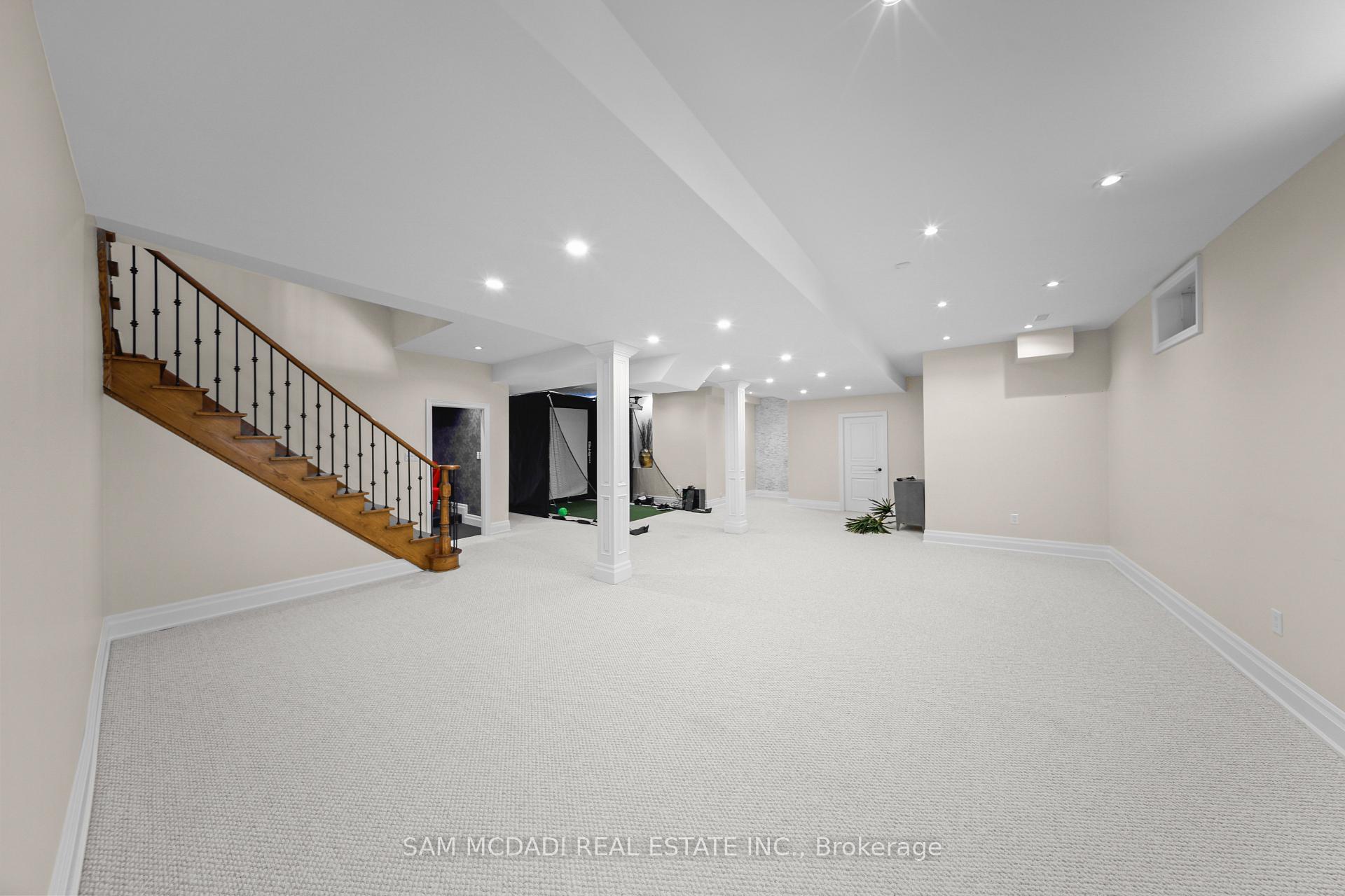 950 Fredonia Drive