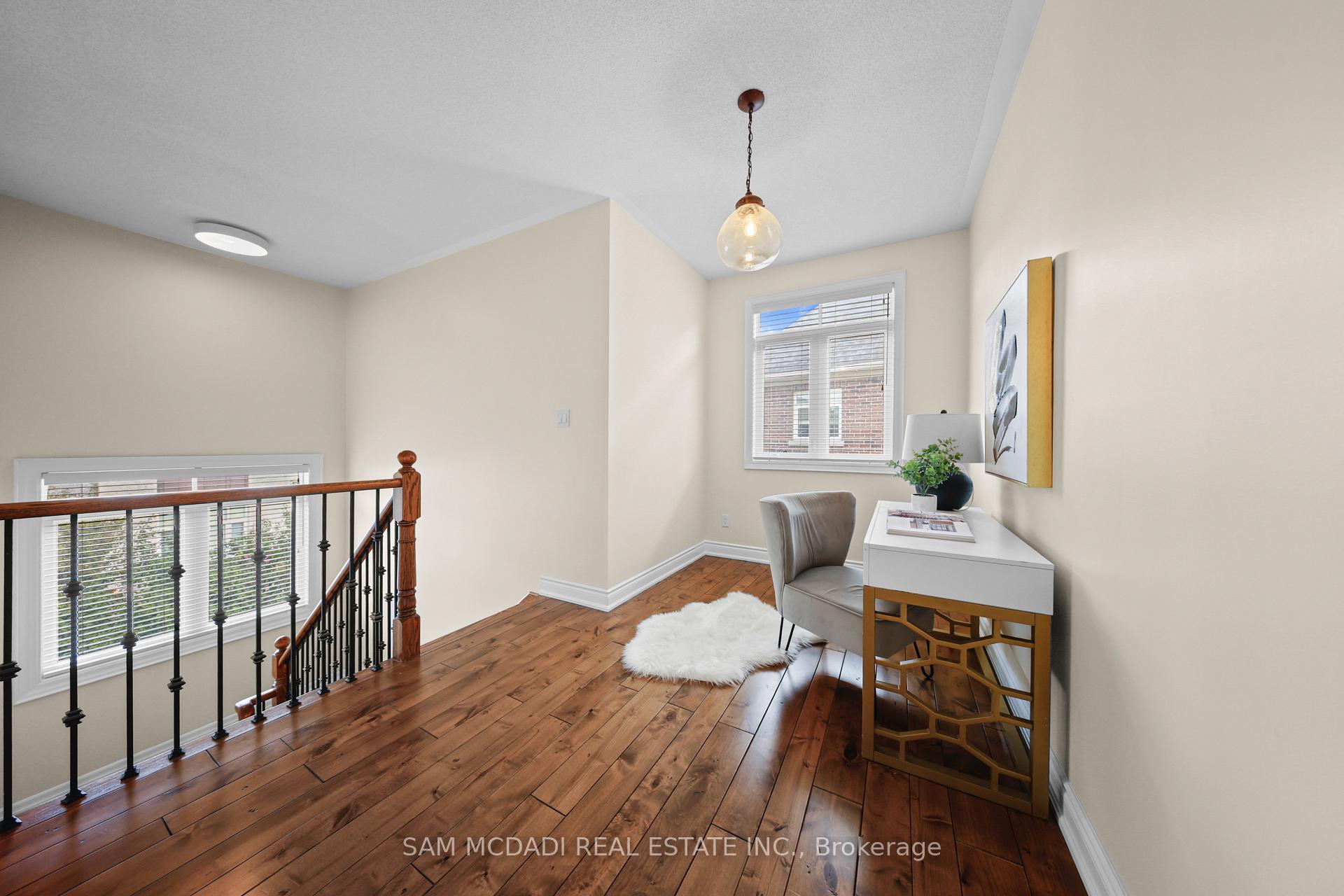 950 Fredonia Drive