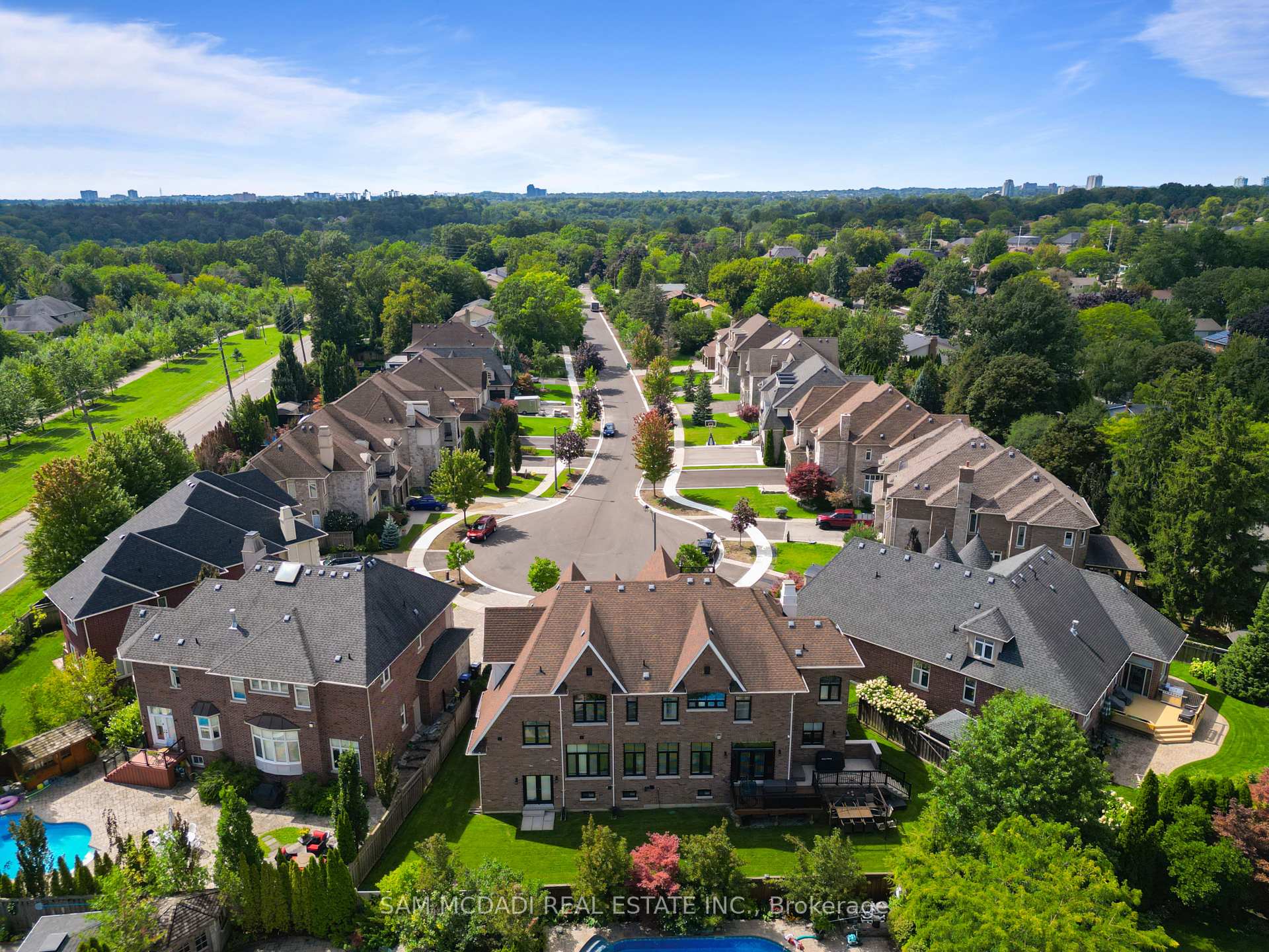 950 Fredonia Drive