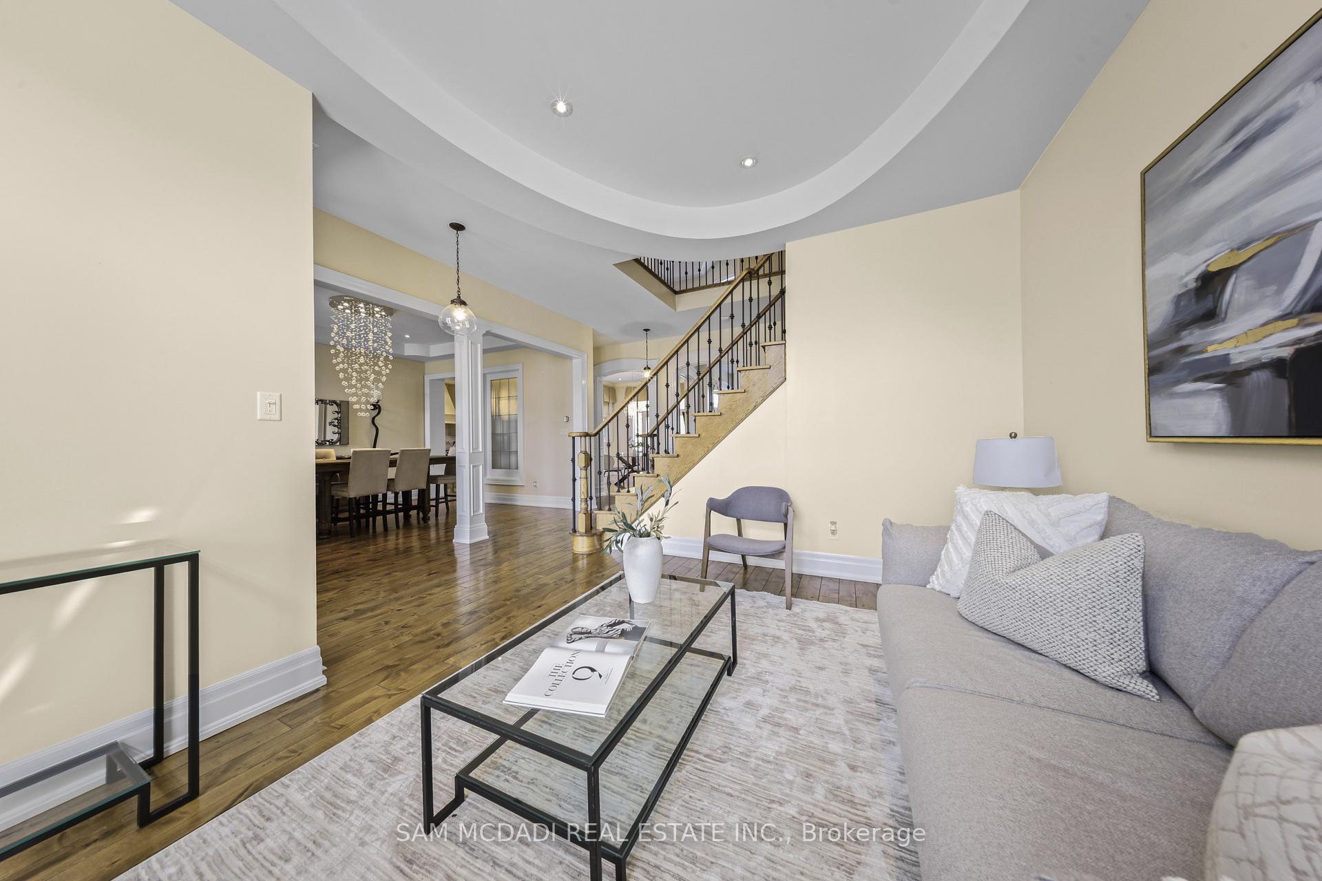 950 Fredonia Drive