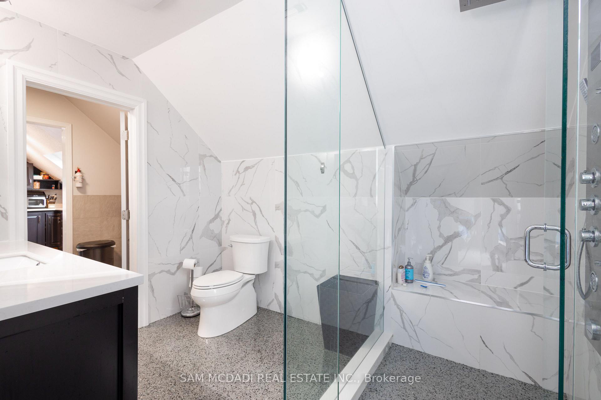 14011 Trafalgar Road Upper