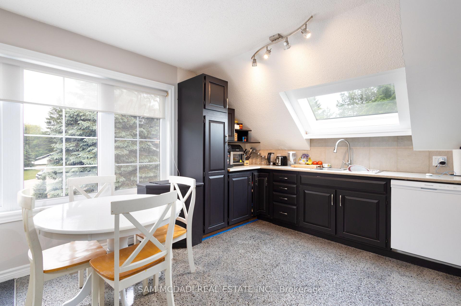 14011 Trafalgar Road Upper