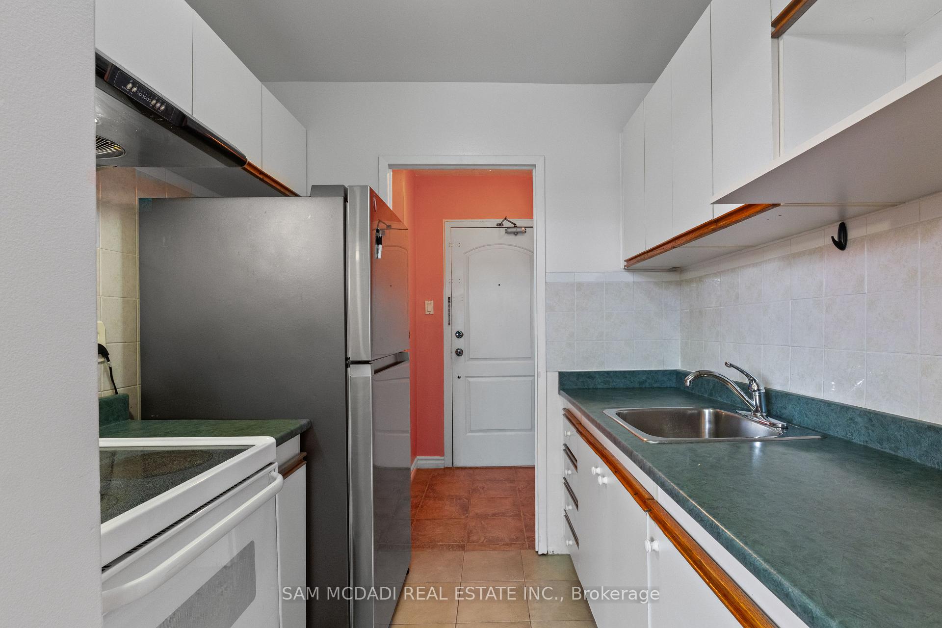 3145 Queen Frederica Drive 208