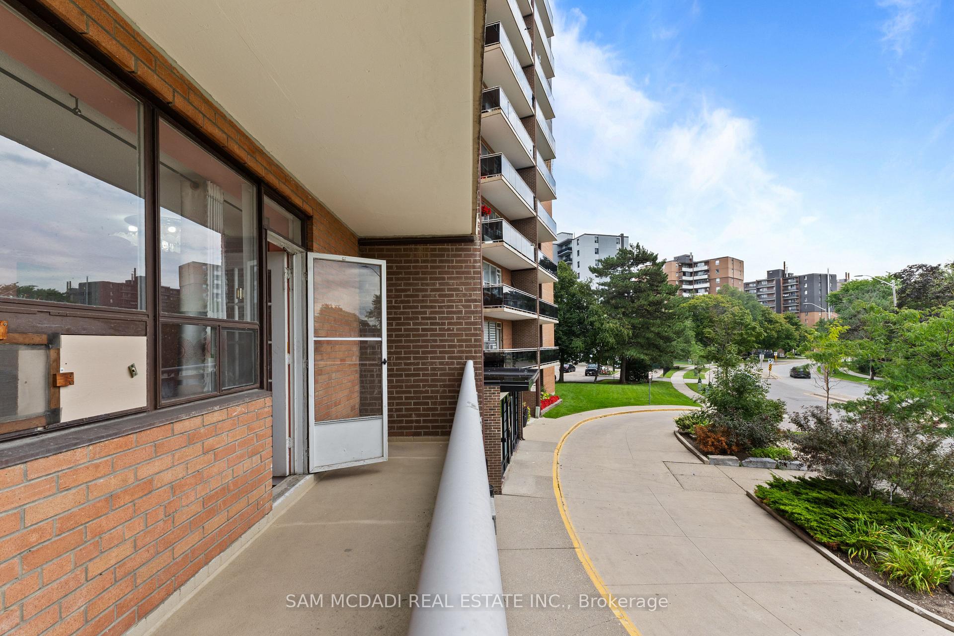 3145 Queen Frederica Drive 208