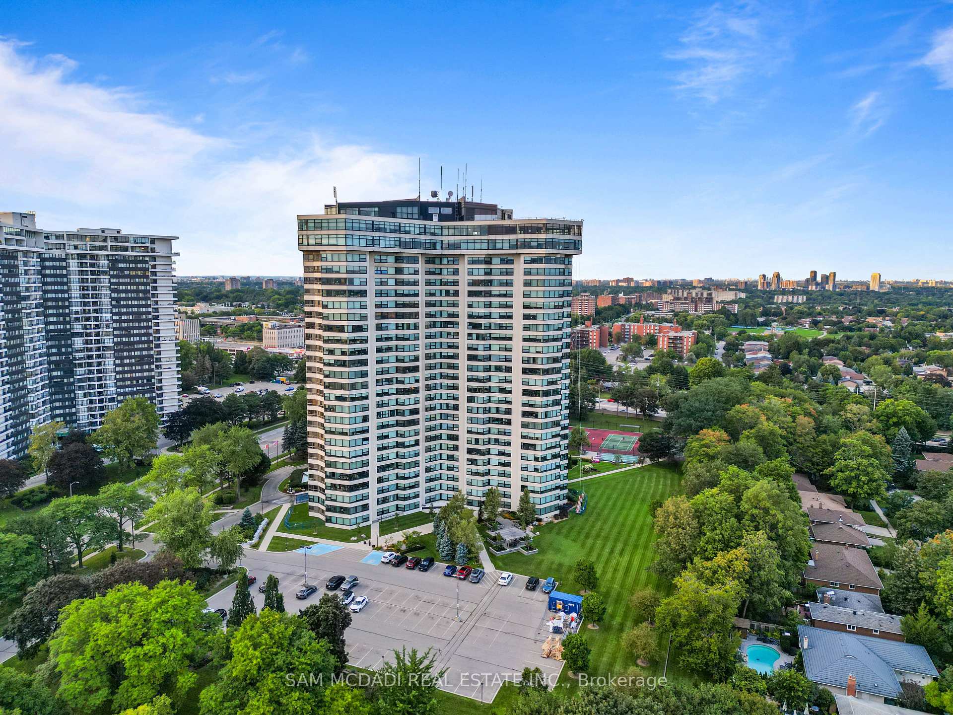 1300 Bloor Street 1007