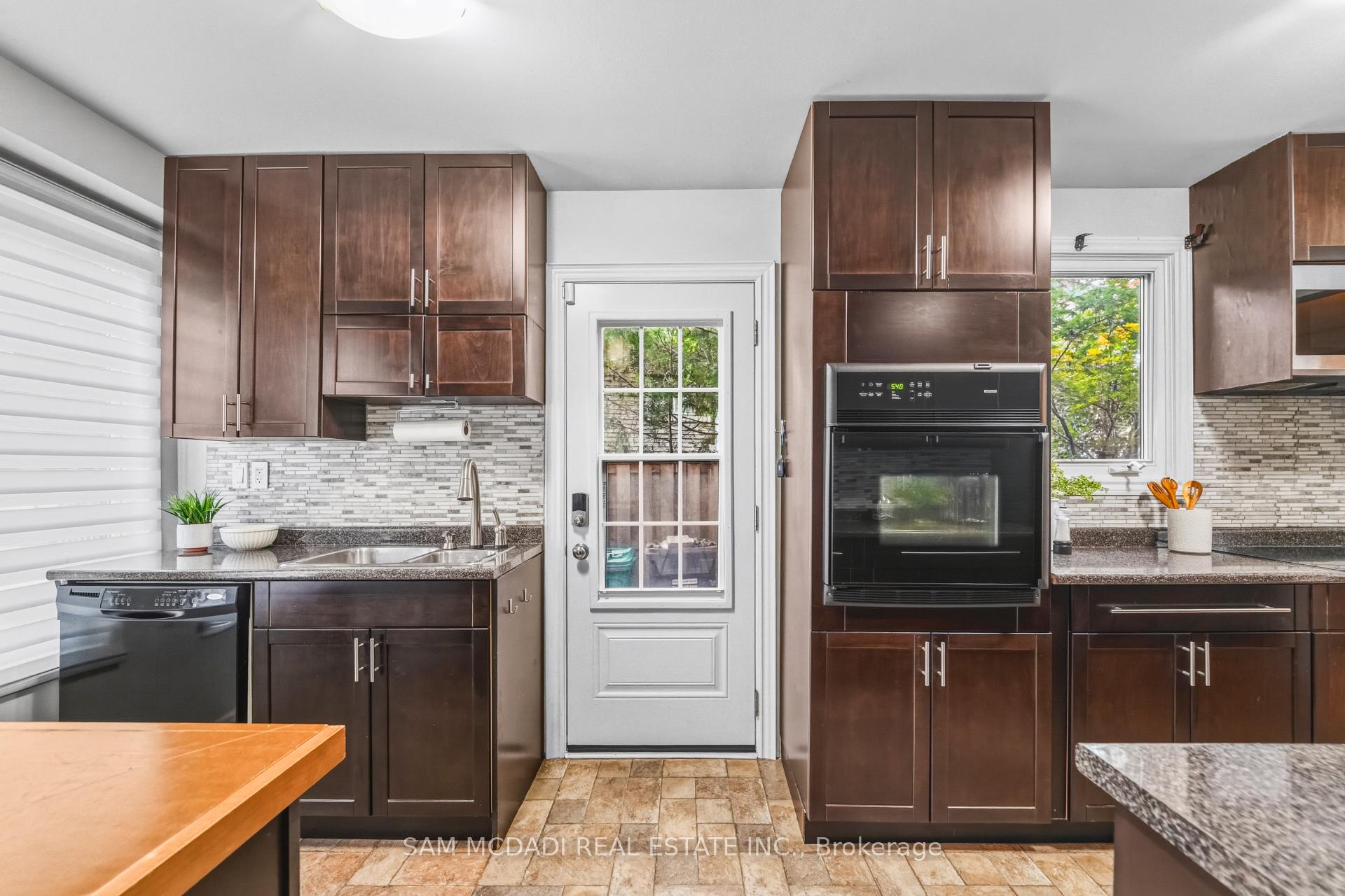 6954 Cadiz Crescent