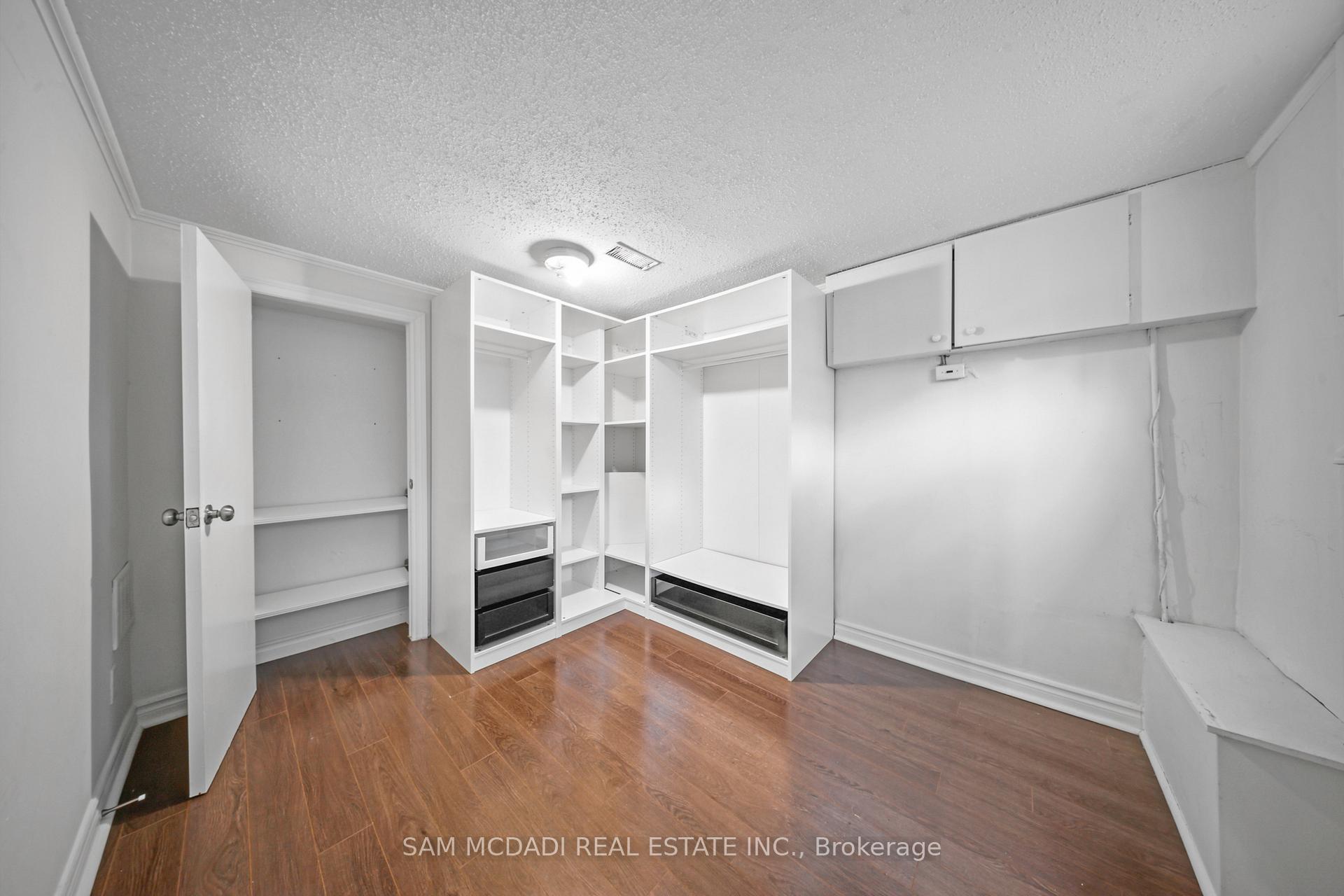 1207 Pinegrove Road