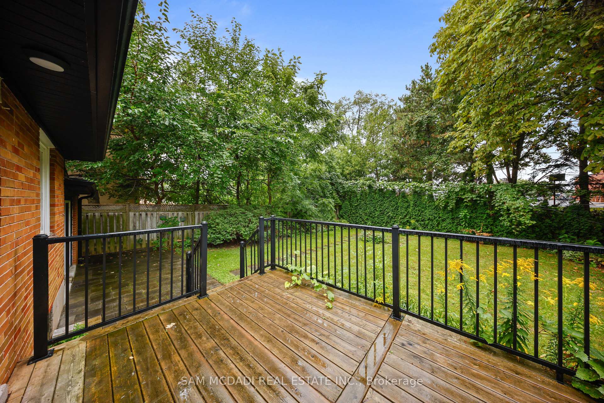 1207 Pinegrove Road