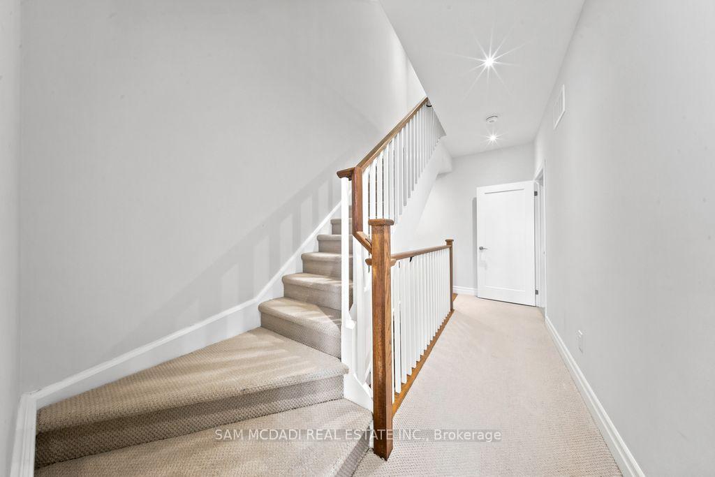 1180 Cawthra Road 102
