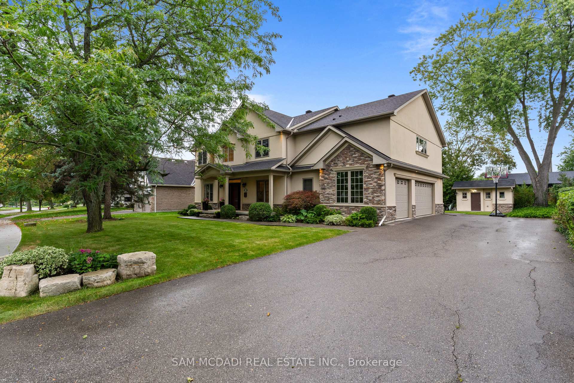 955 Caldwell Avenue