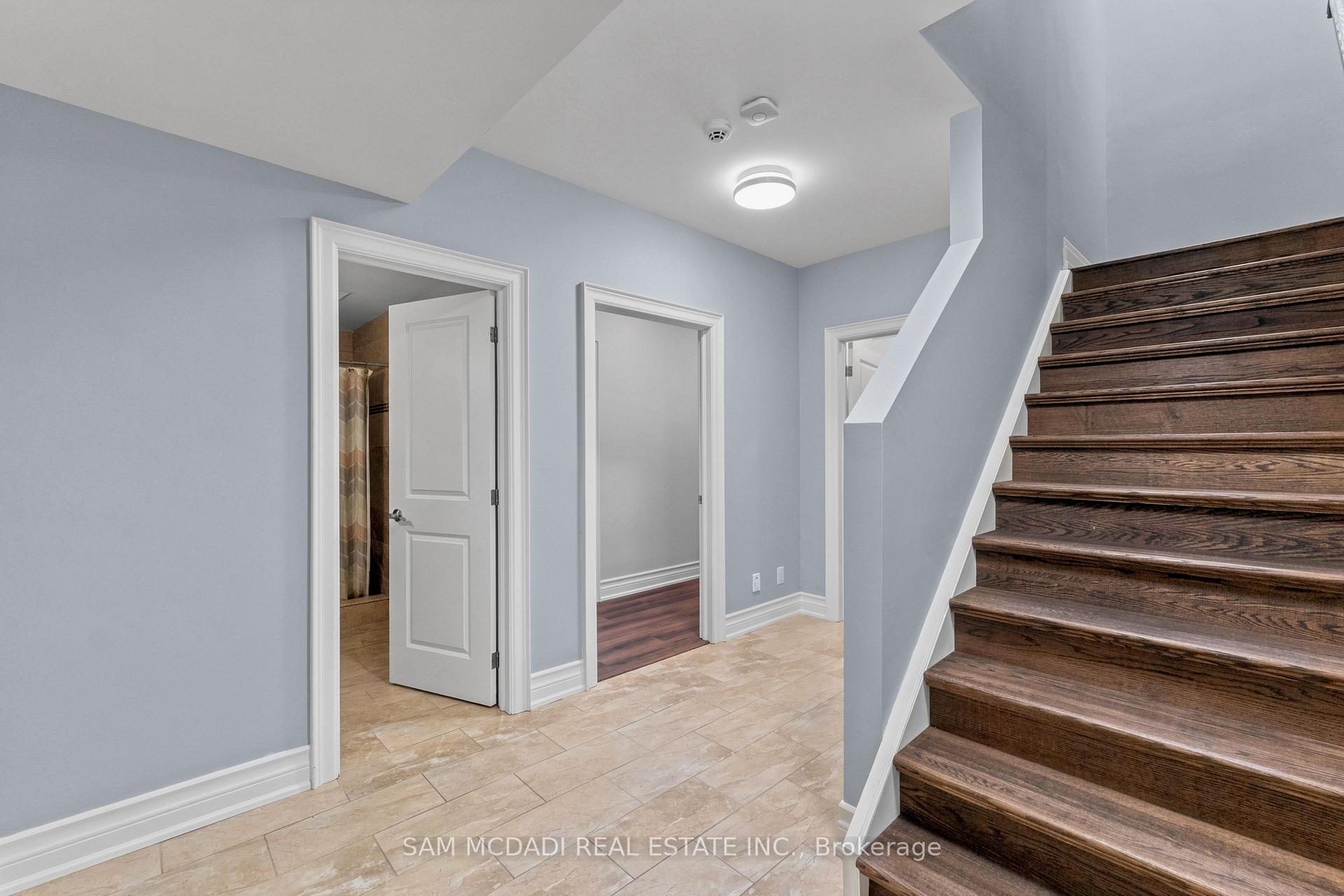 955 Caldwell Avenue