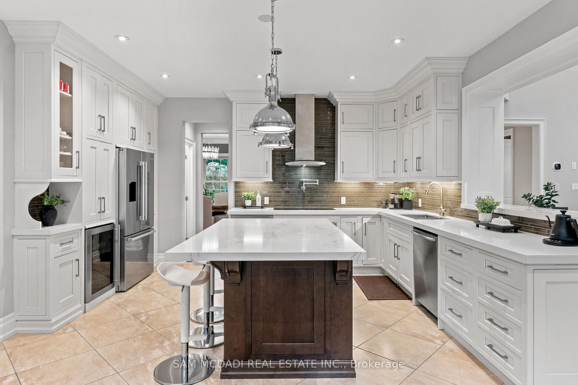 955 Caldwell Avenue