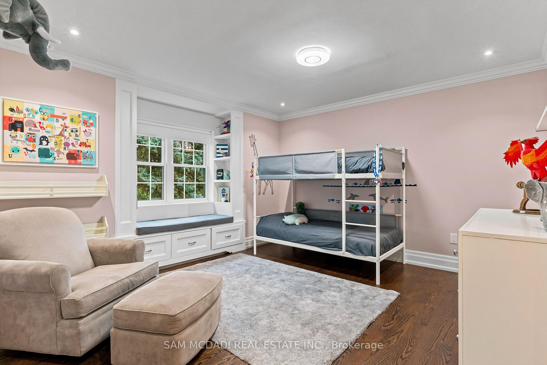 955 Caldwell Avenue