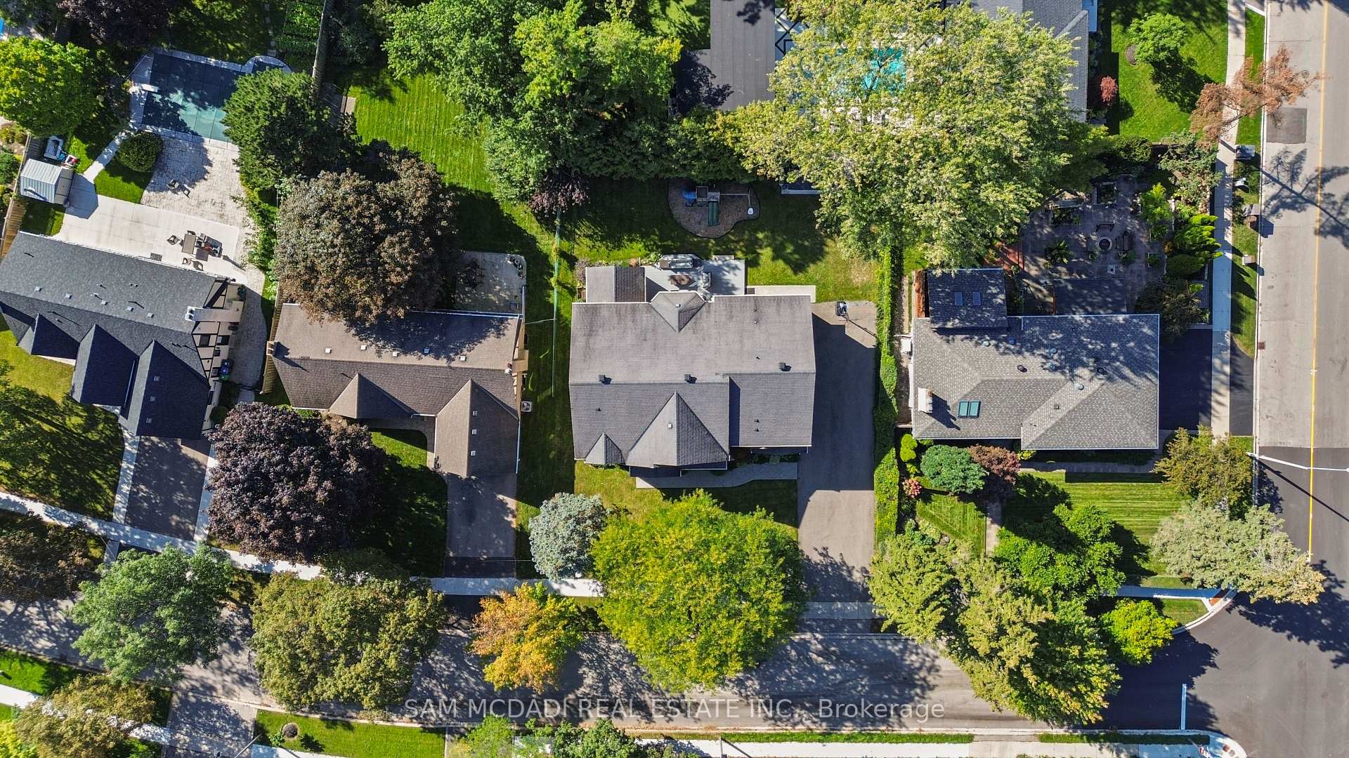 955 Caldwell Avenue