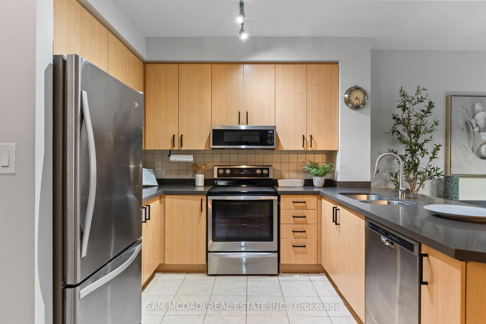 80 Port Street E 107