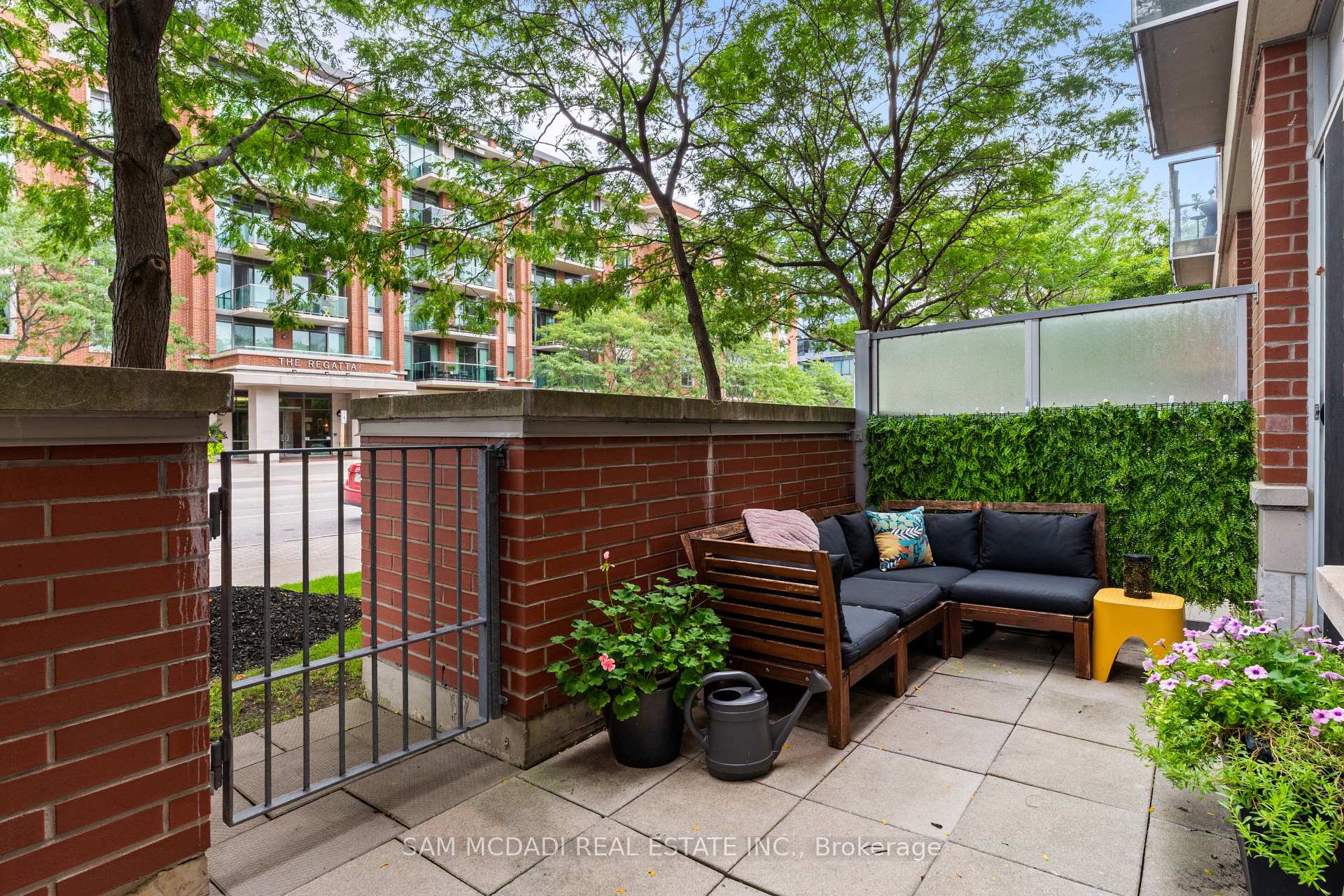 80 Port Street E 107