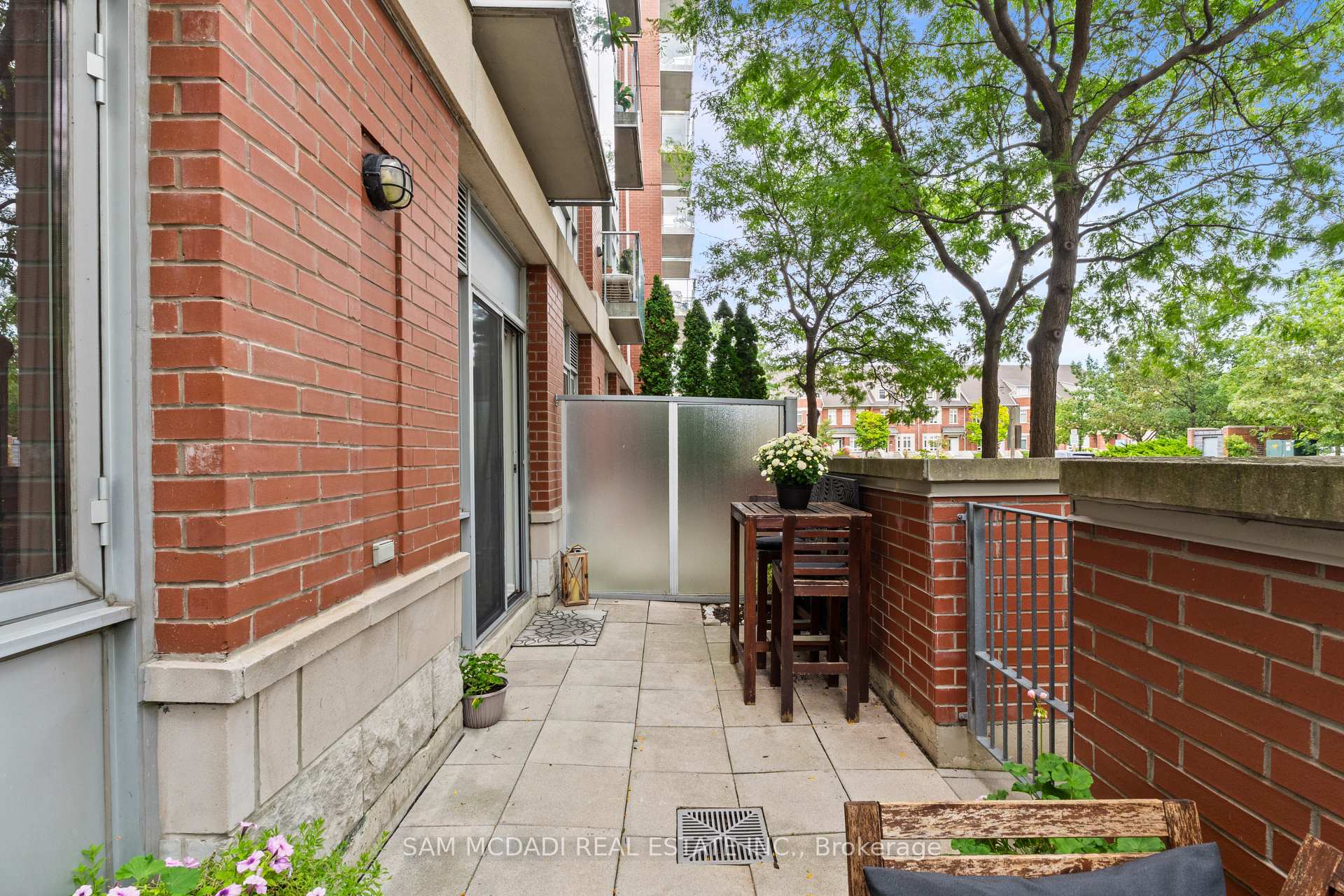 80 Port Street E 107
