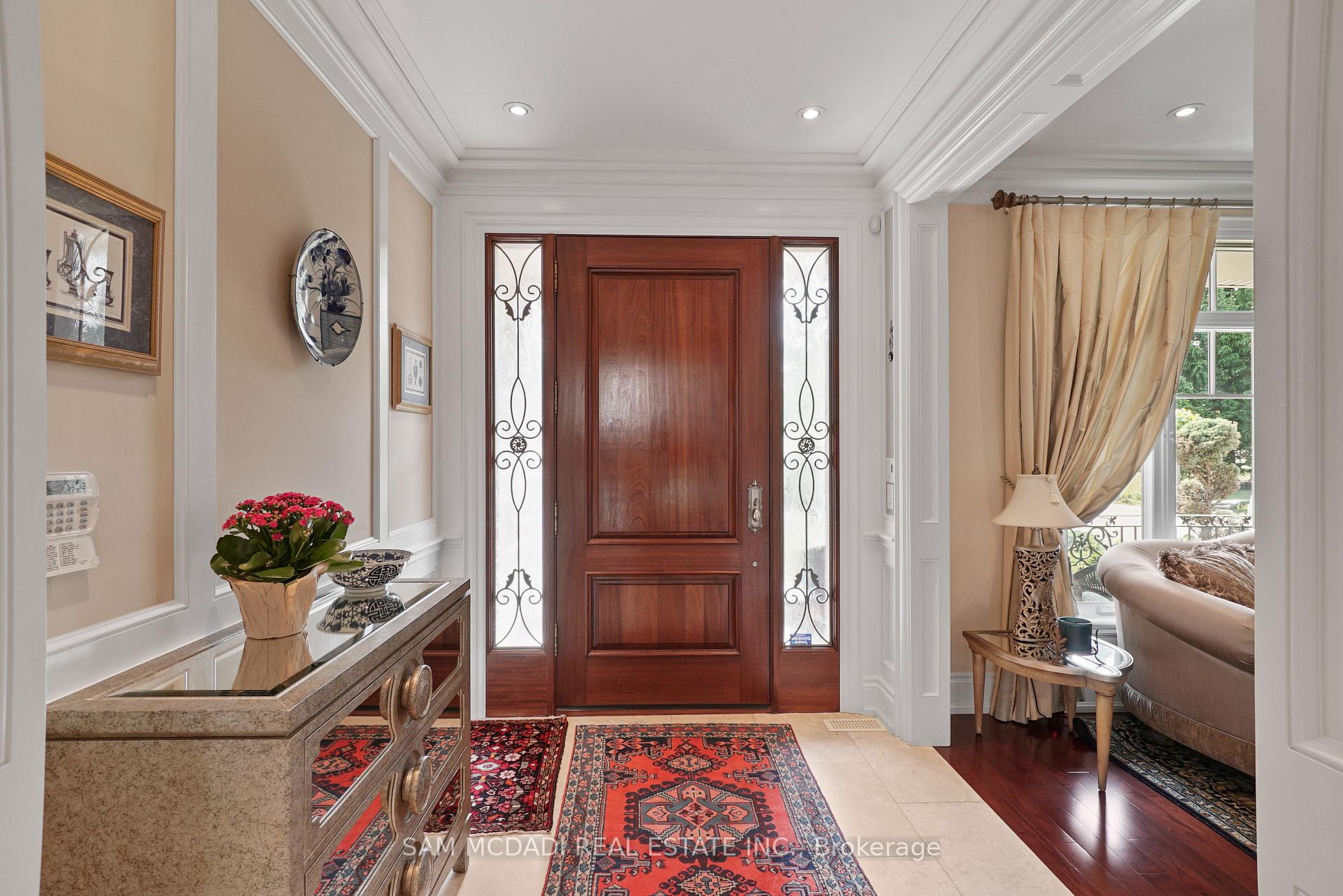 2497 Sharon Crescent
