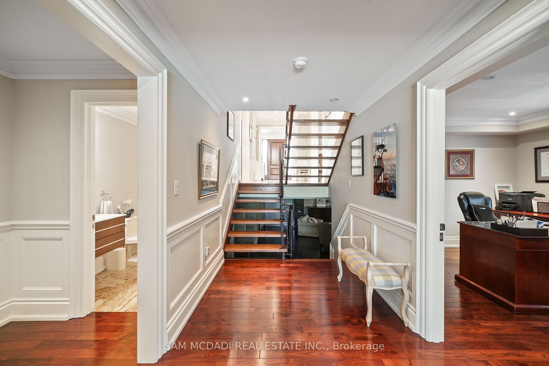 2497 Sharon Crescent
