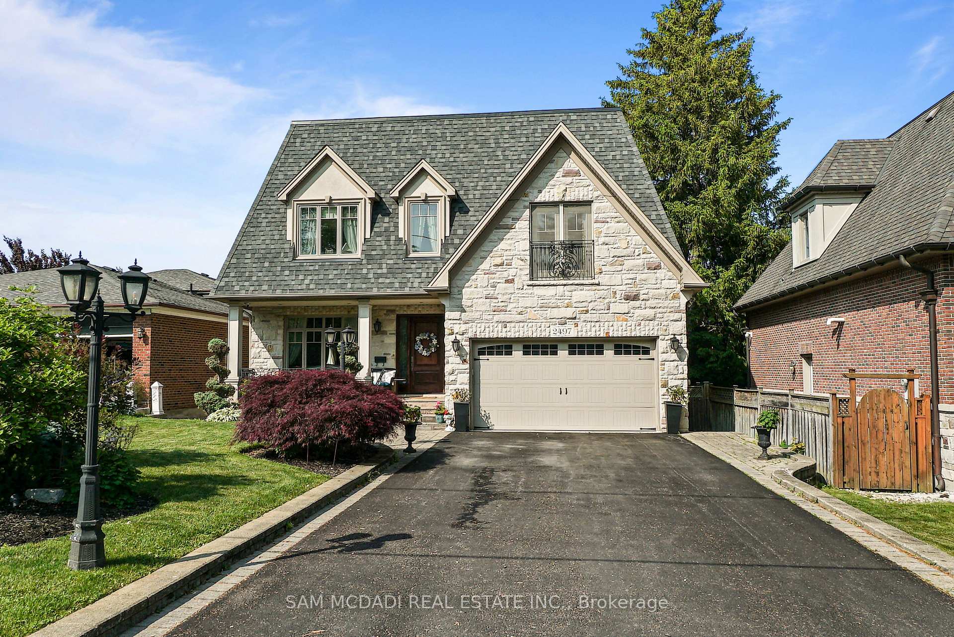 2497 Sharon Crescent