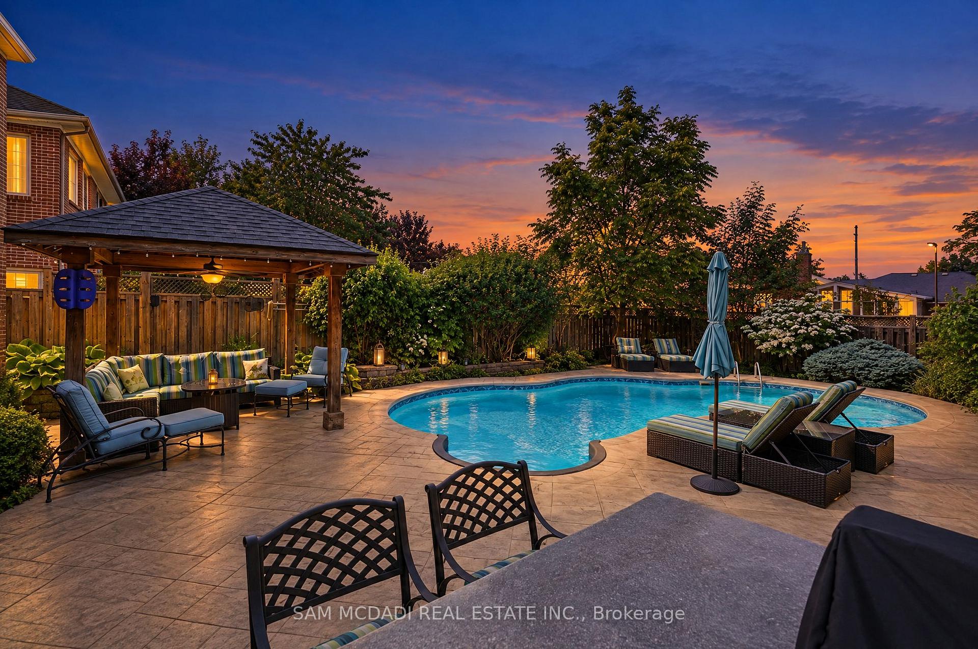 2497 Sharon Crescent