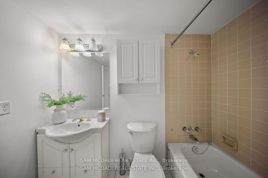 5280 Lakeshore Road 1105