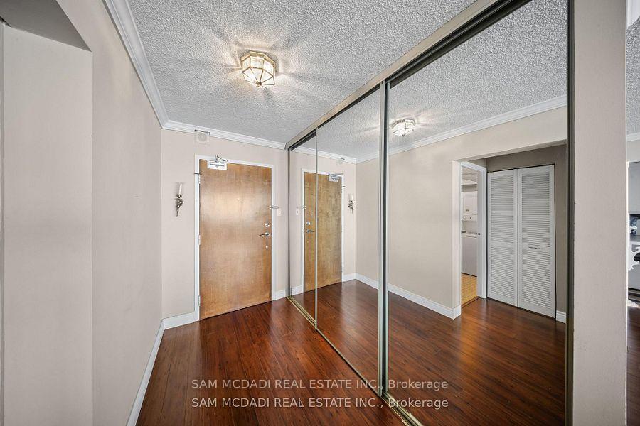 5280 Lakeshore Road 1105
