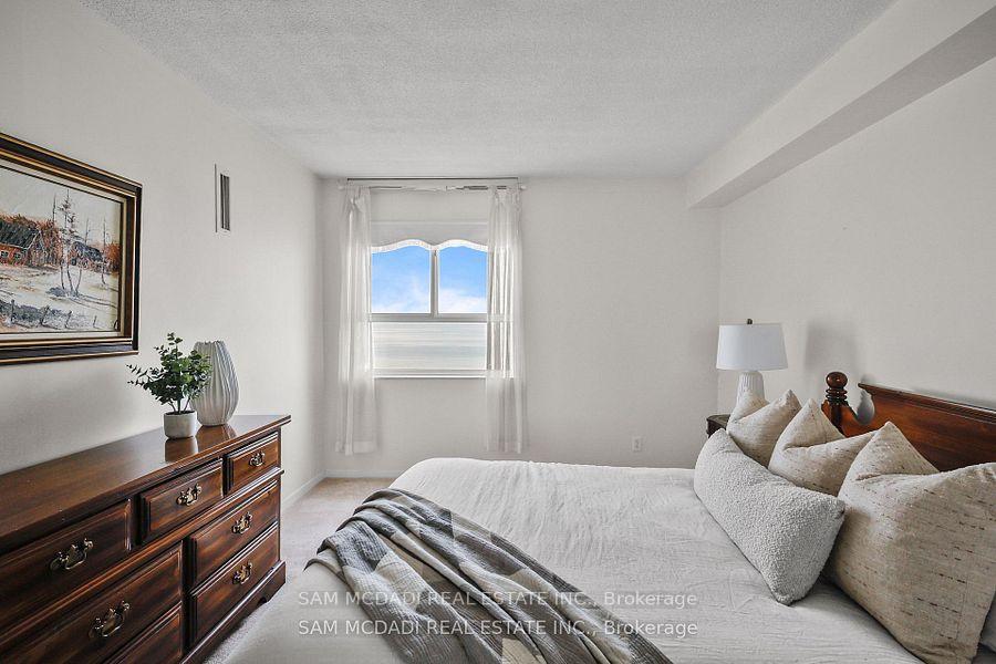 5280 Lakeshore Road 1105