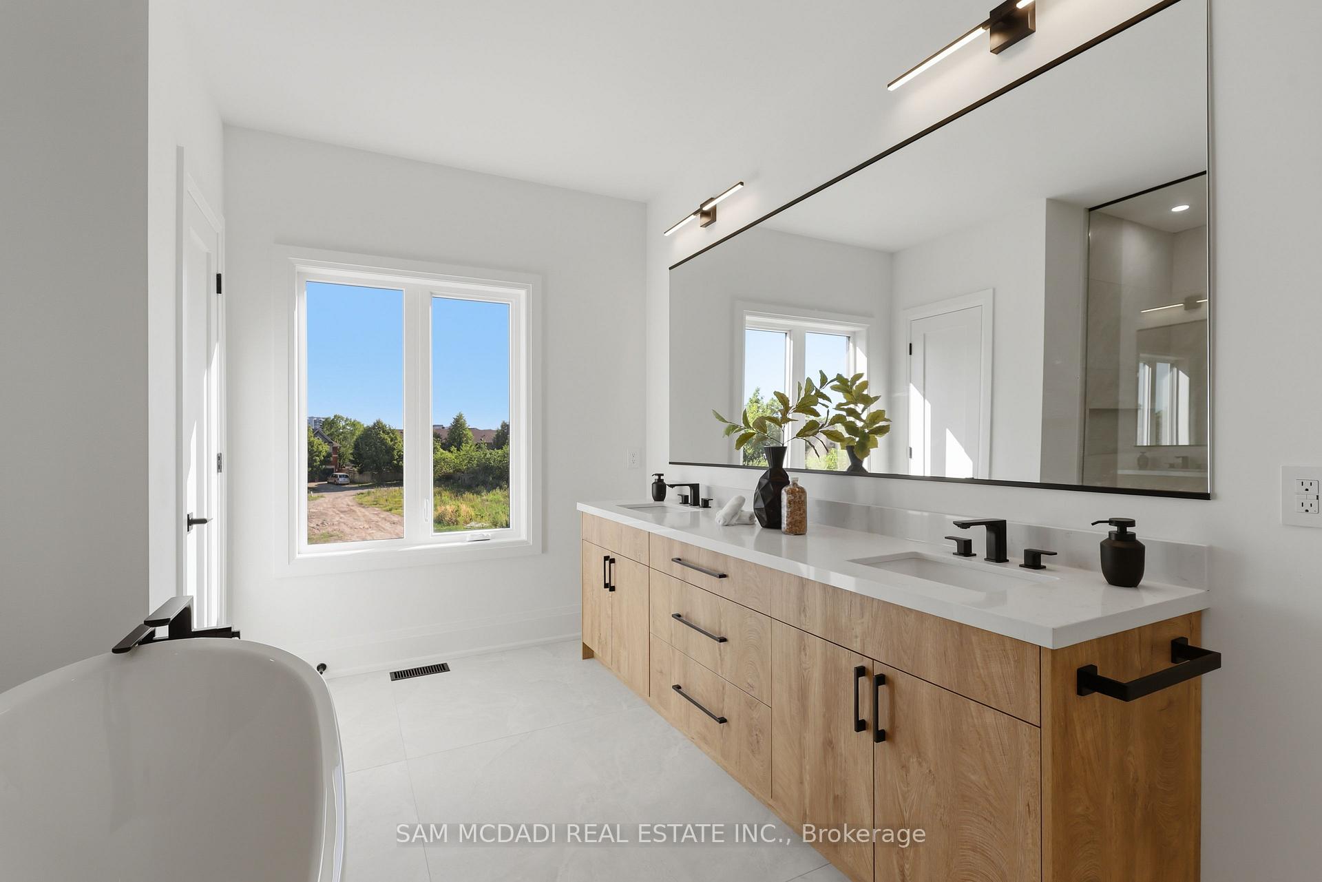 2354 Eighth Line