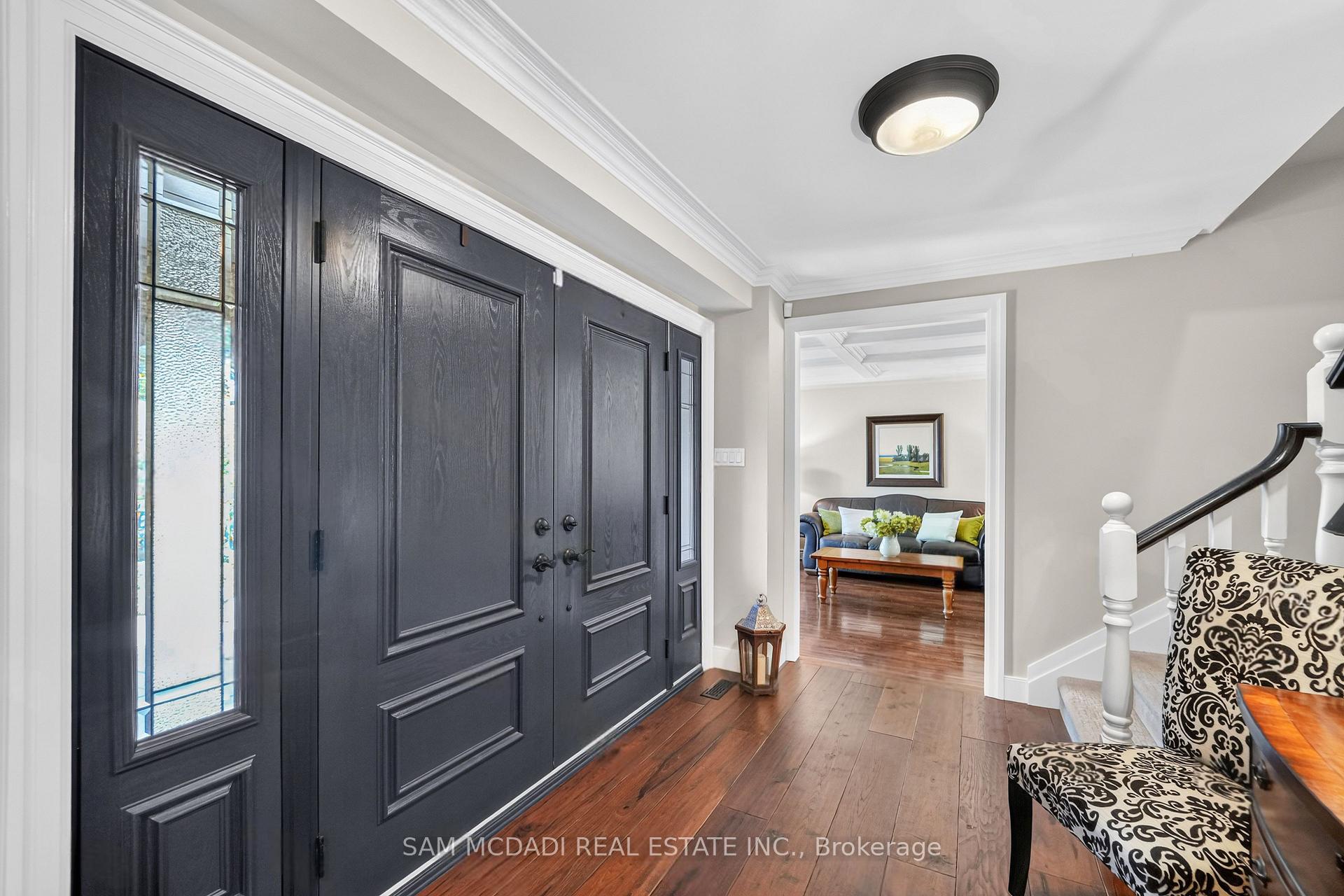 21 Kenninghall Boulevard