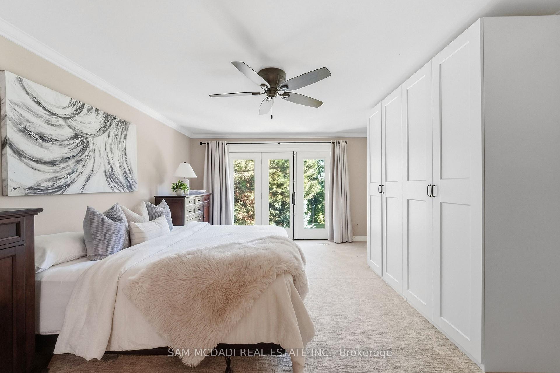 21 Kenninghall Boulevard