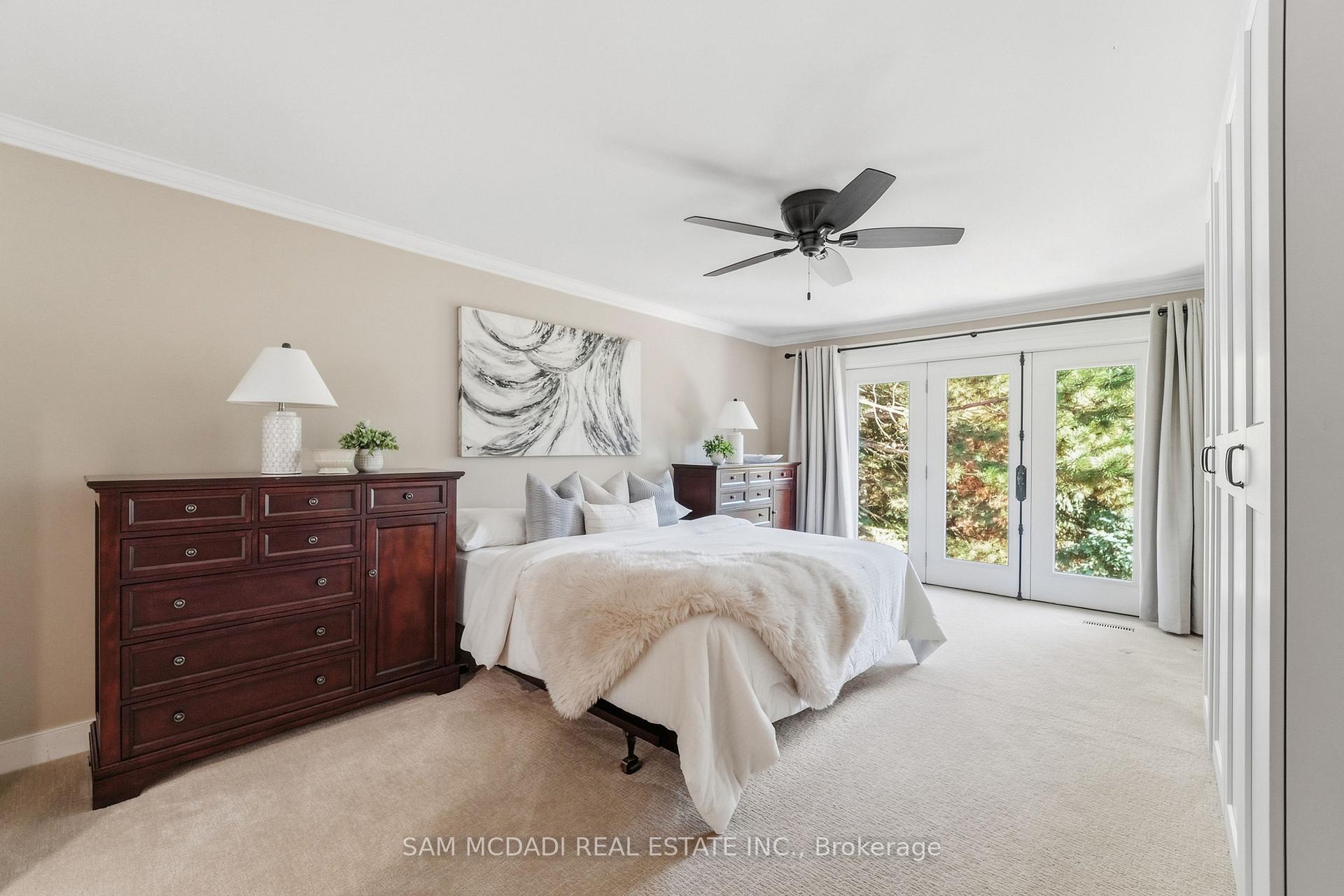 21 Kenninghall Boulevard