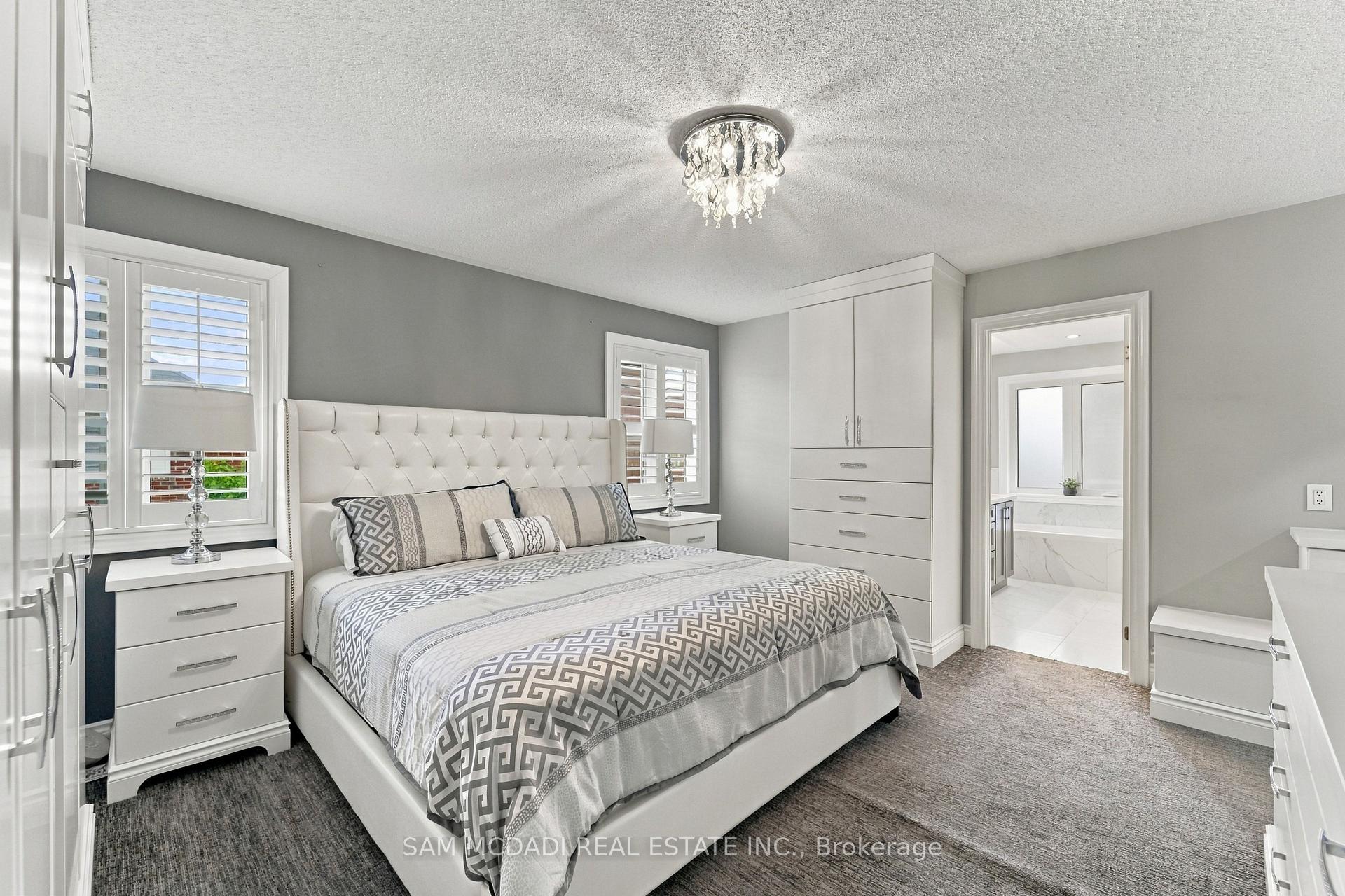 238 Schreyer Crescent