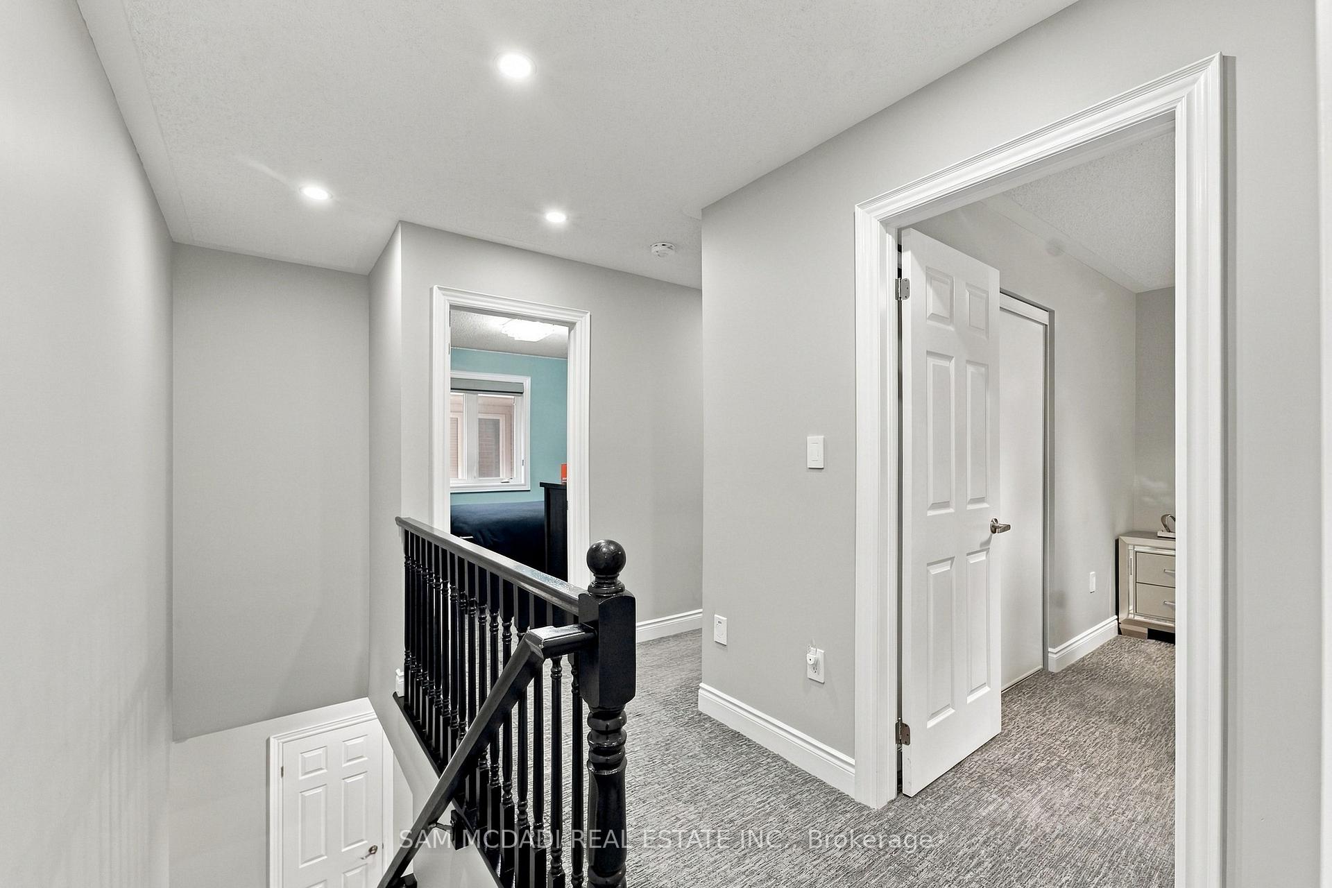 238 Schreyer Crescent