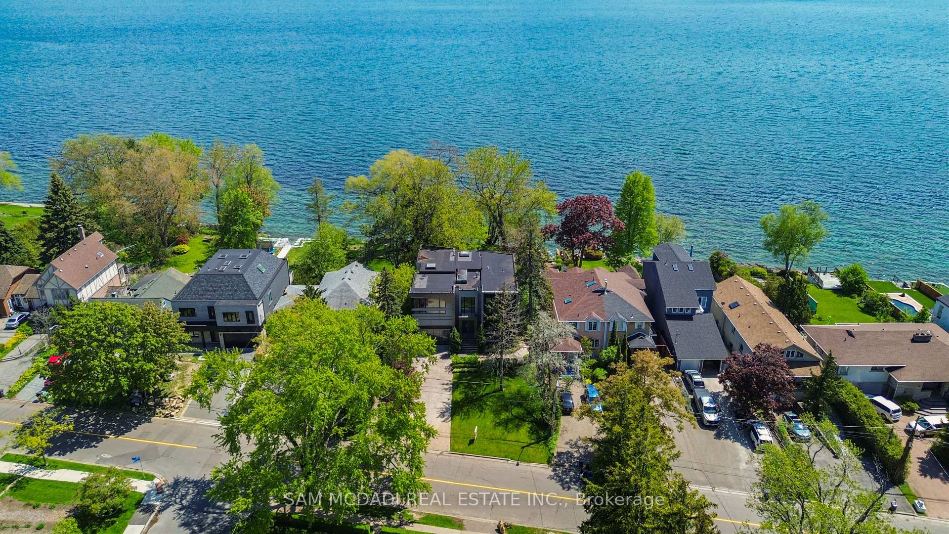 67 Lake Promenade, Toronto