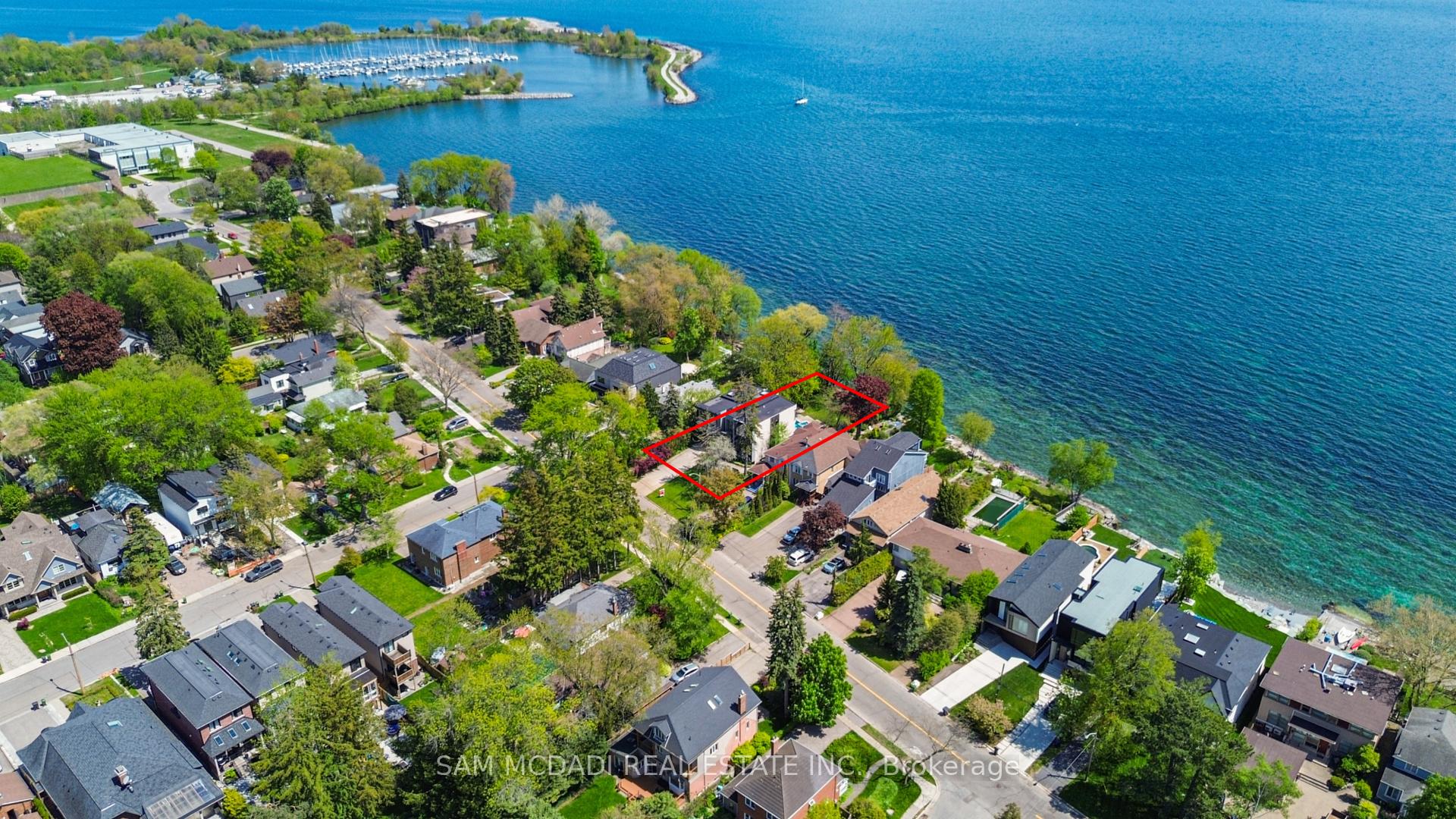 67 Lake Promenade, Toronto