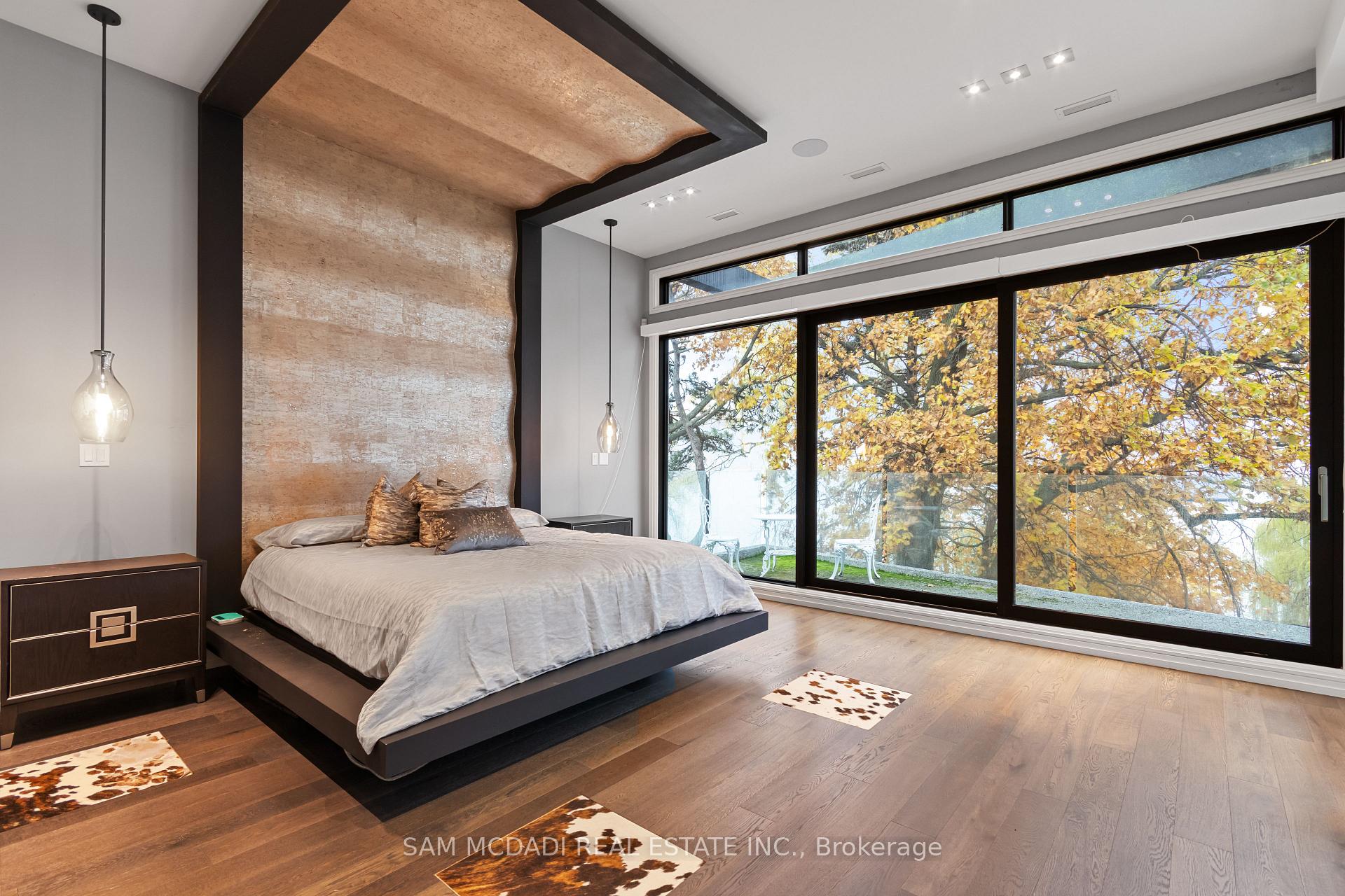 67 Lake Promenade, Toronto