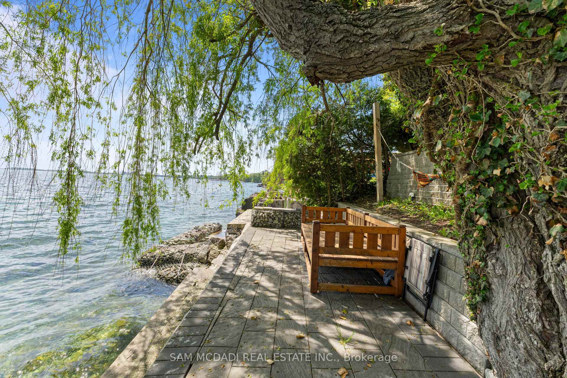 67 Lake Promenade, Toronto