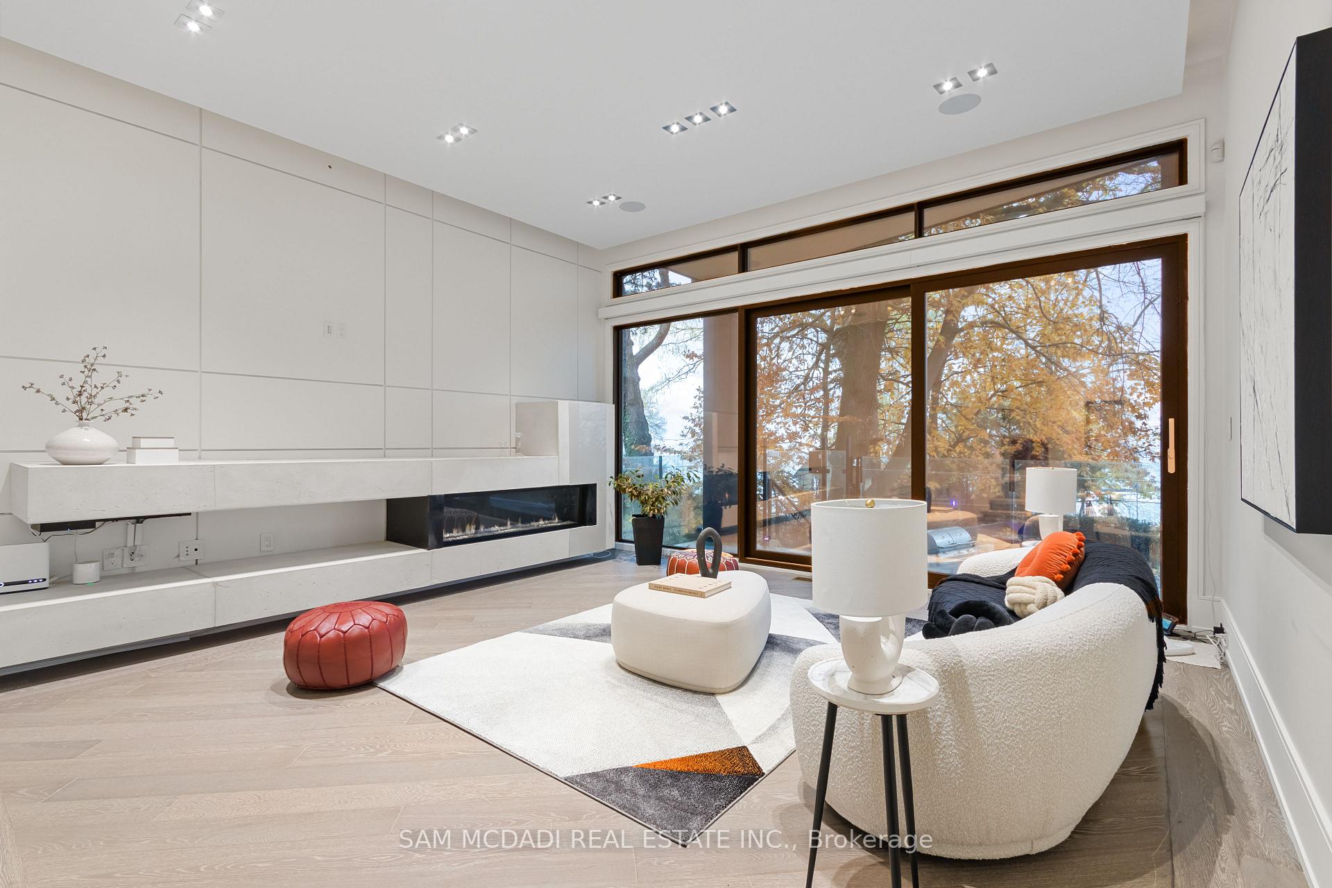 67 Lake Promenade, Toronto