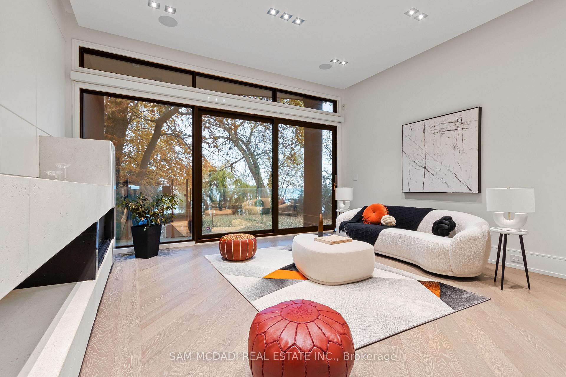 67 Lake Promenade, Toronto