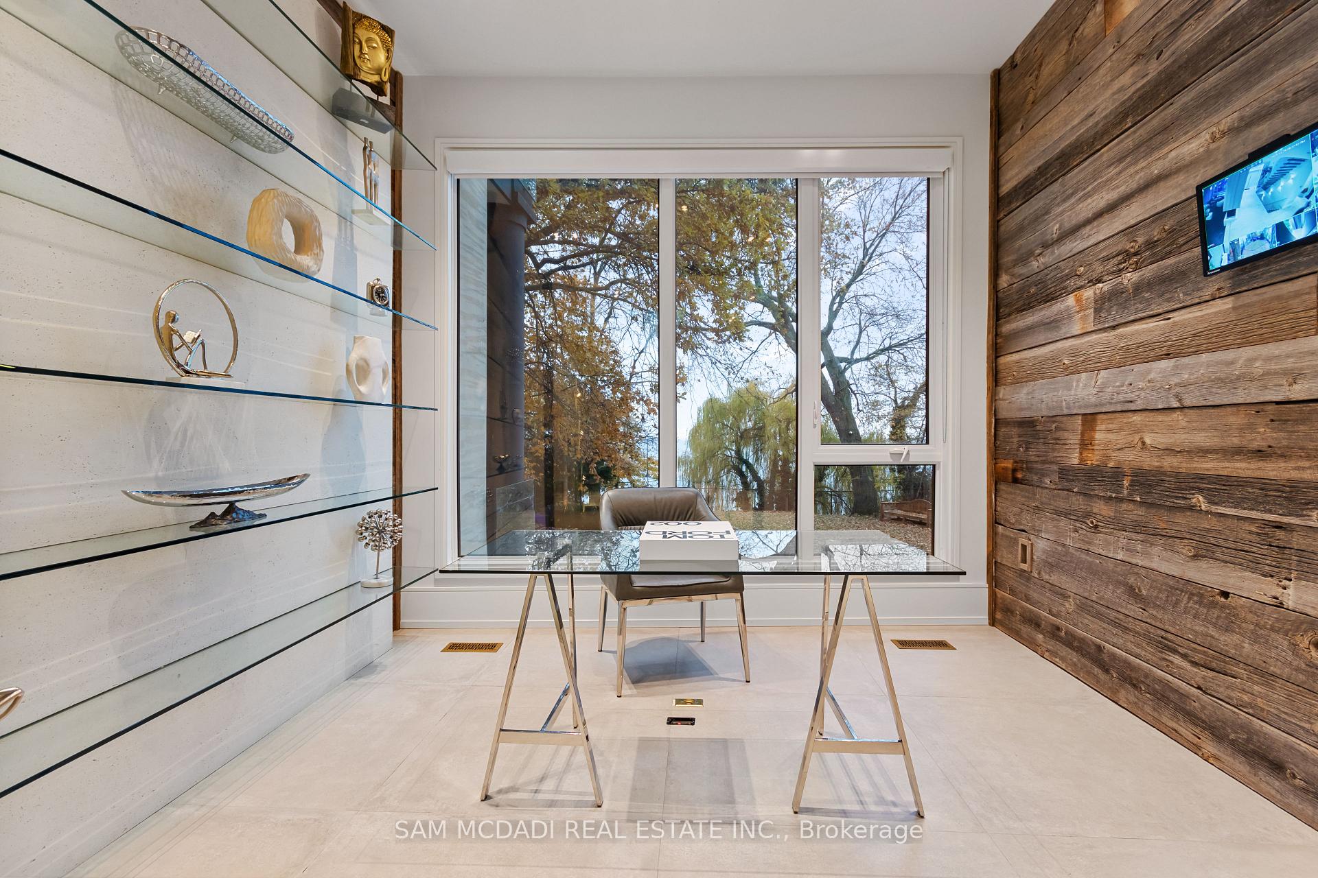 67 Lake Promenade, Toronto