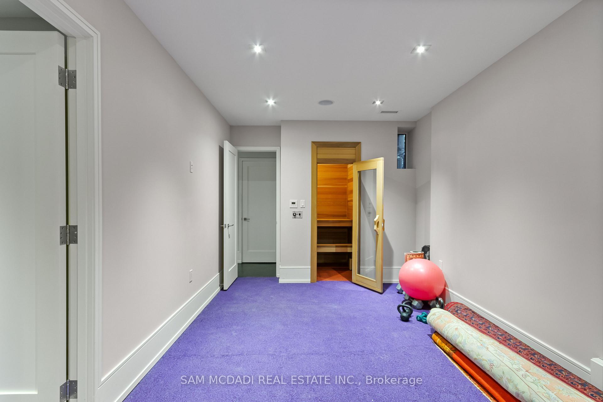 67 Lake Promenade, Toronto