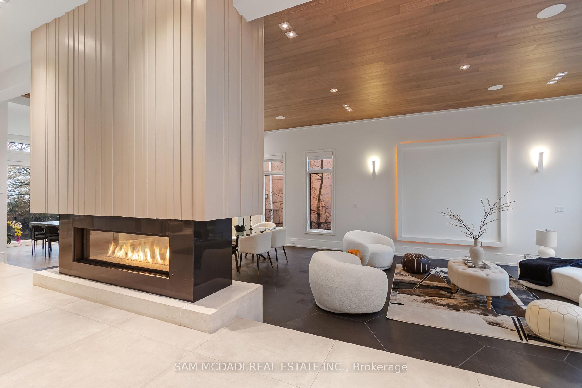 67 Lake Promenade, Toronto