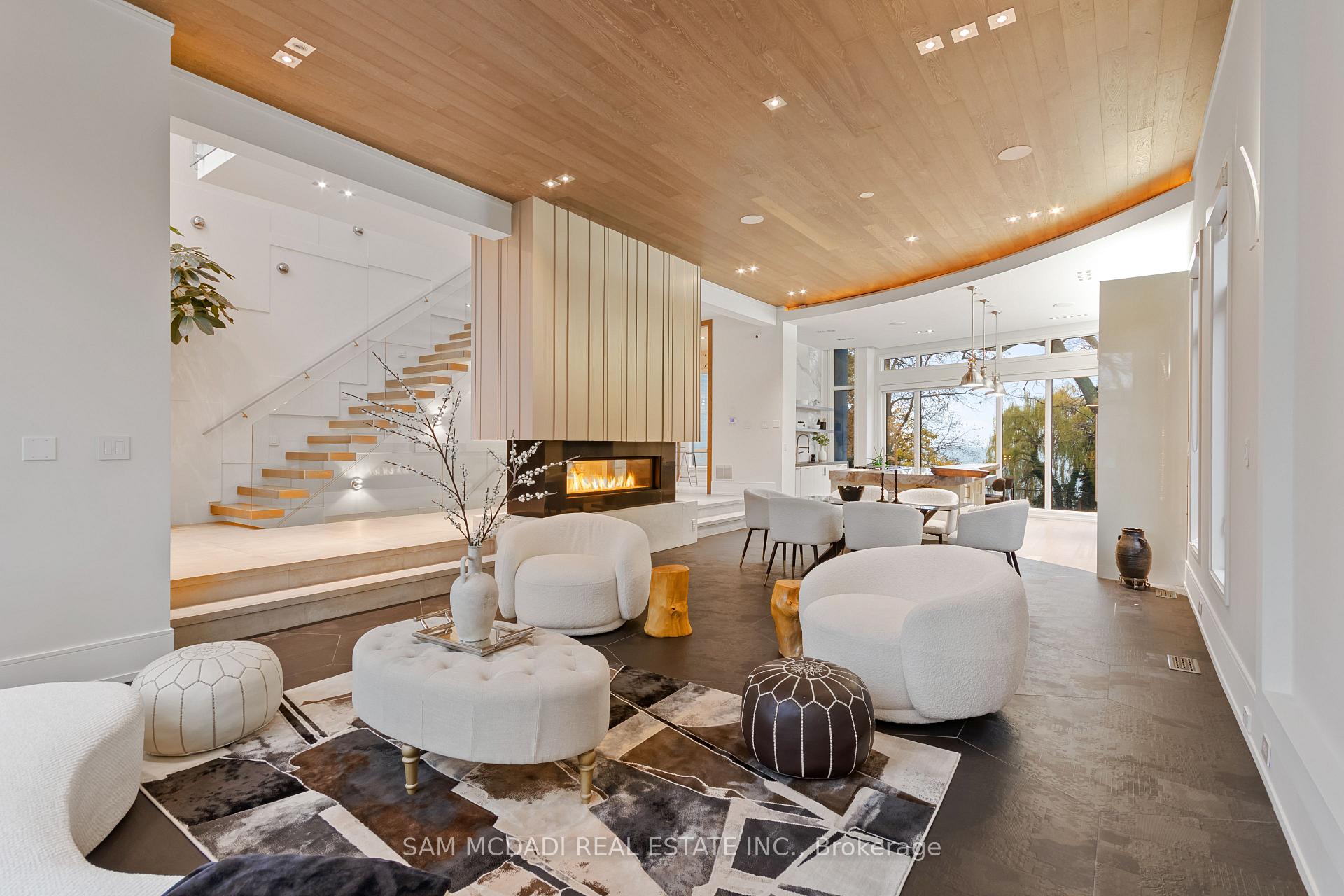 67 Lake Promenade, Toronto