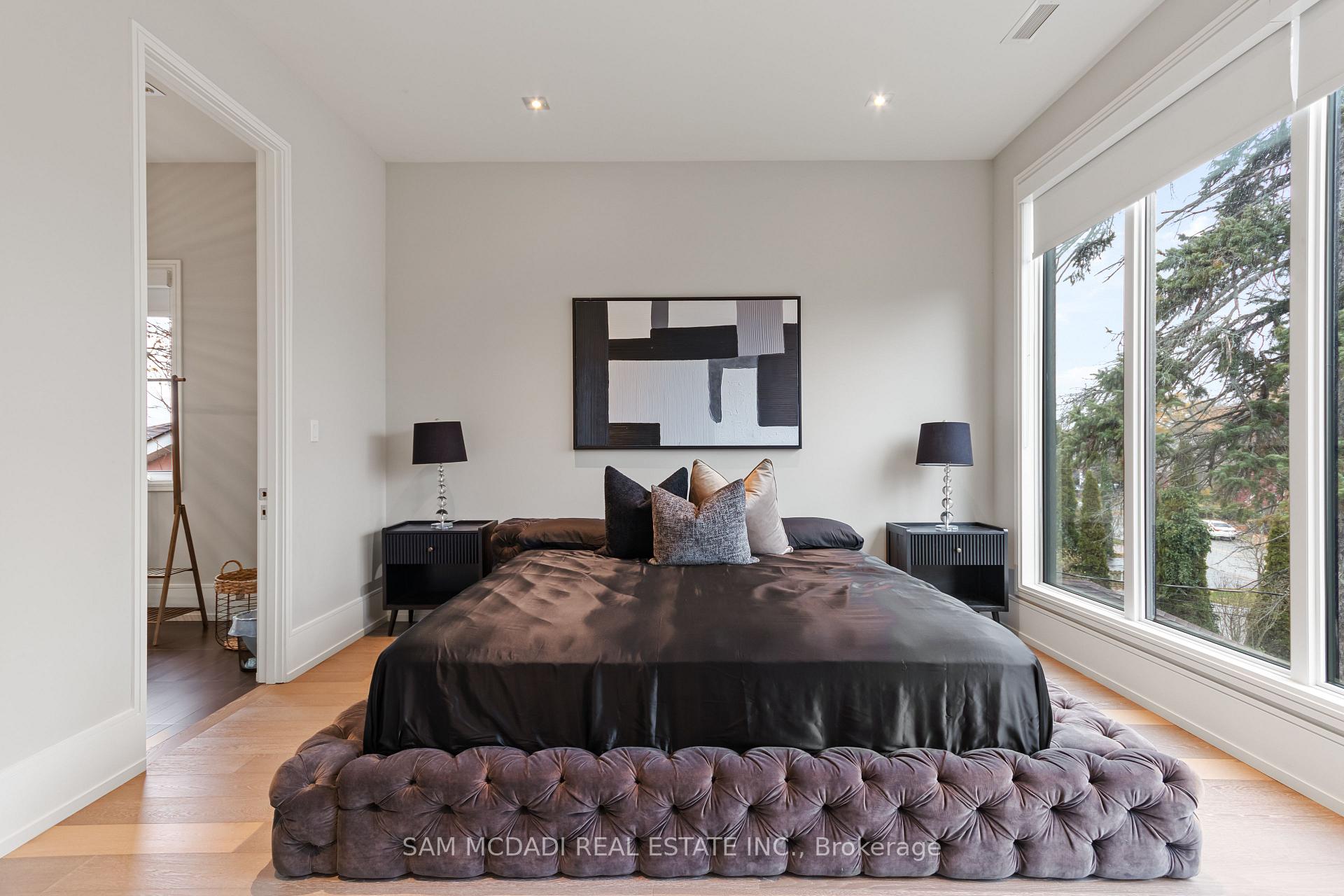 67 Lake Promenade, Toronto