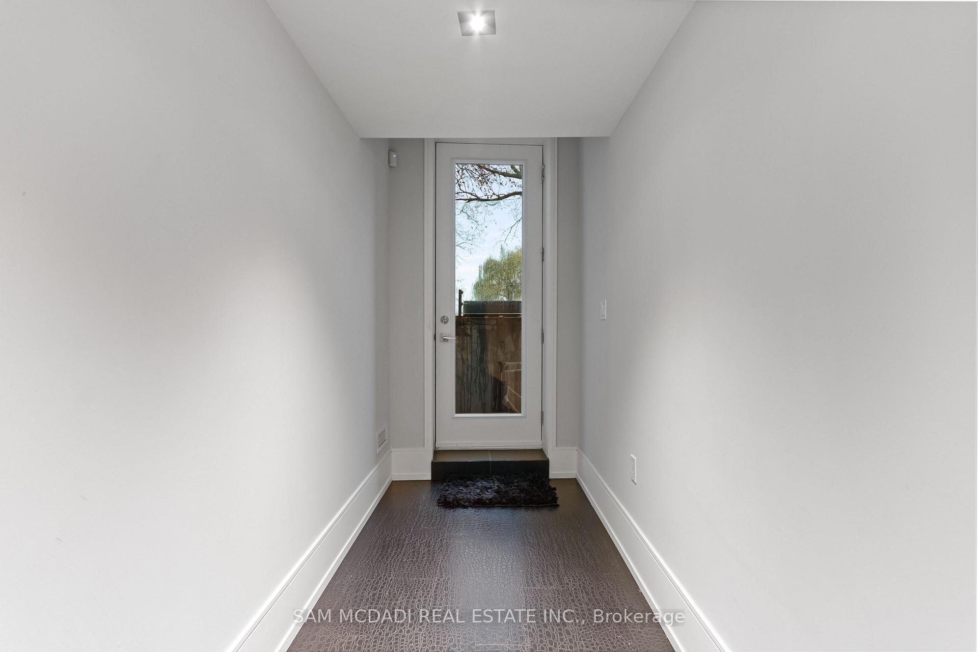 67 Lake Promenade, Toronto