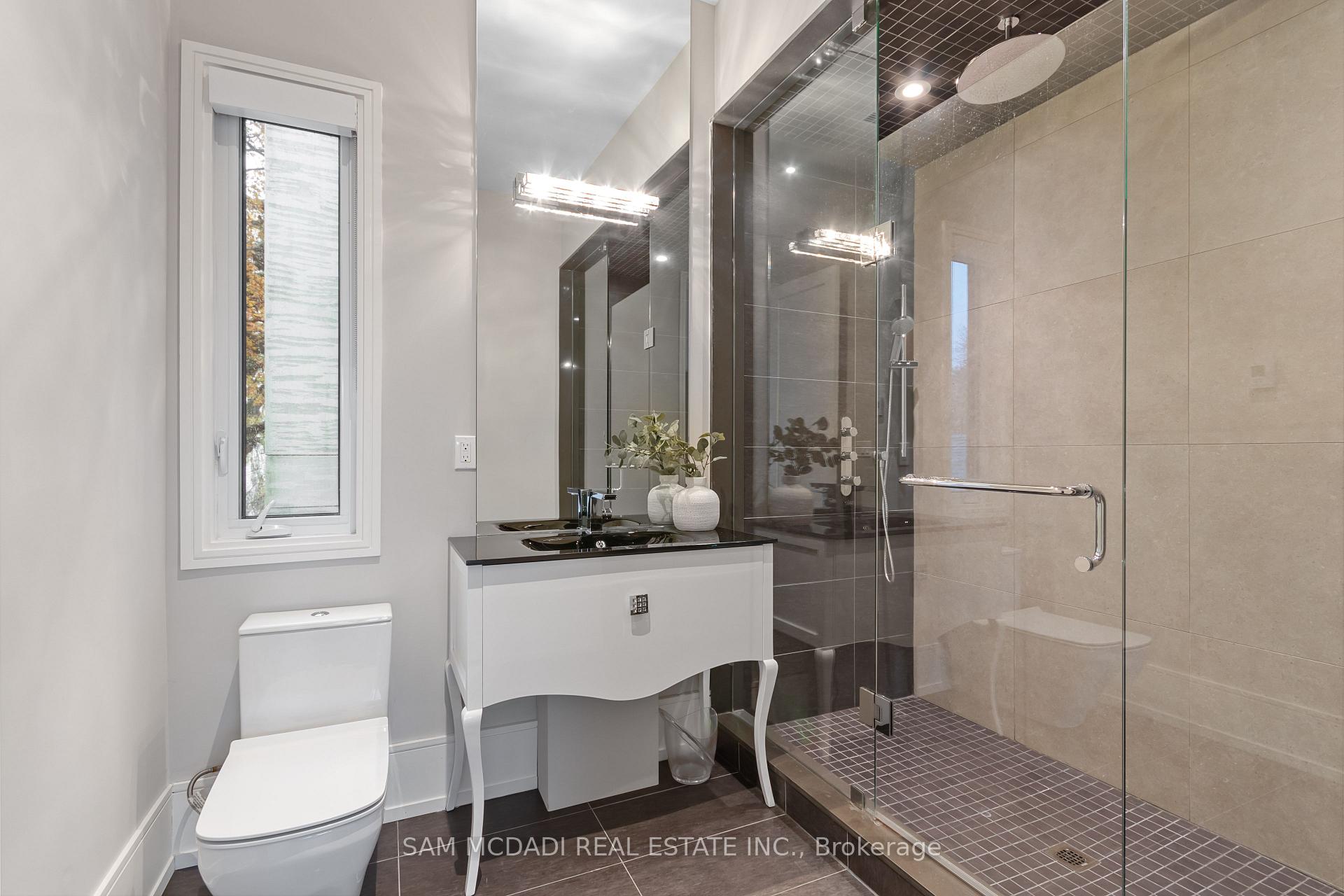 67 Lake Promenade, Toronto