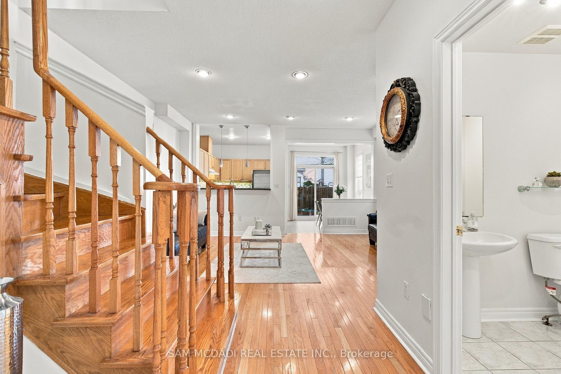 7331 Cork Tree Row